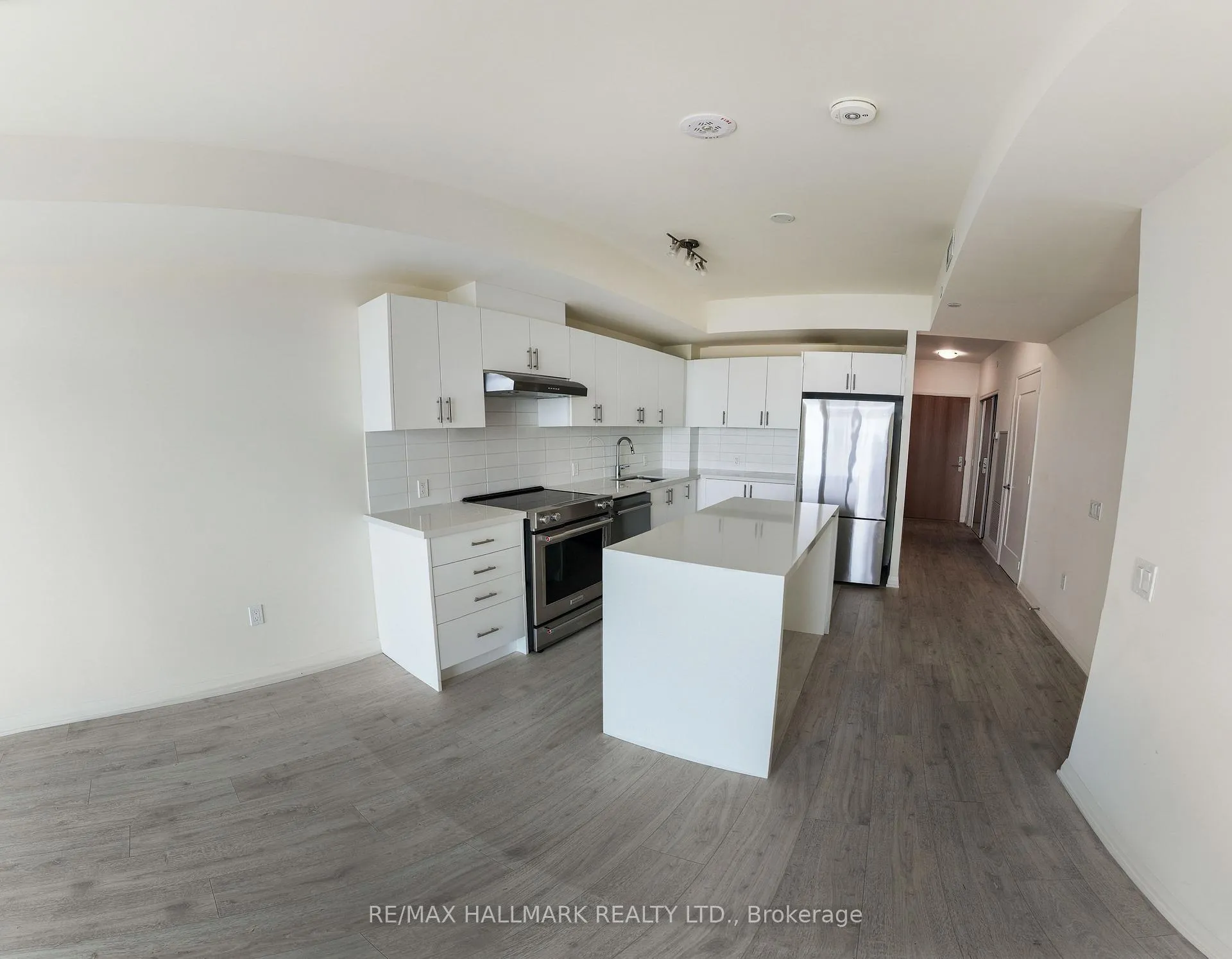 Photo 5 of Unit 912, 8960 Jane Street, Vaughan, Vellore Village — HOMEH