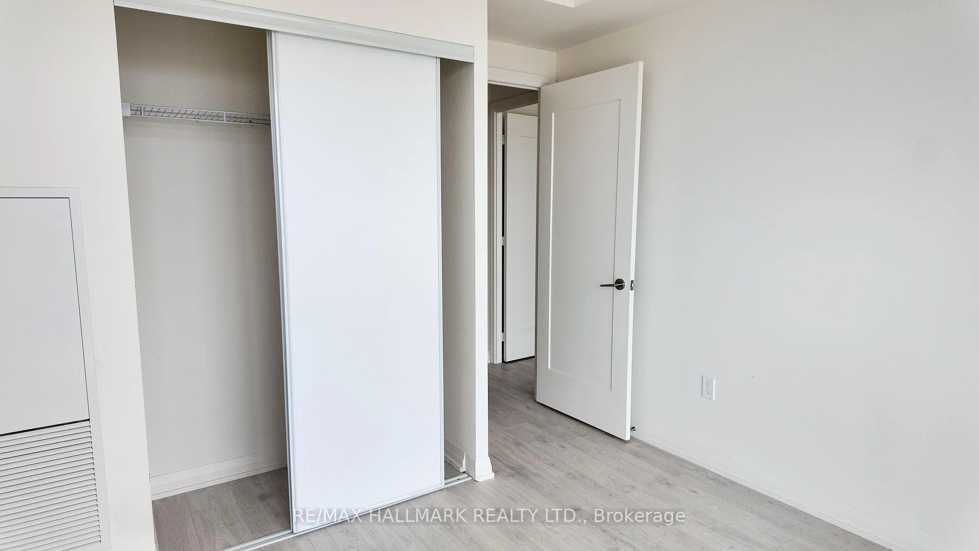 Photo 11 of Unit 912, 8960 Jane Street, Vaughan, Vellore Village — HOMEH