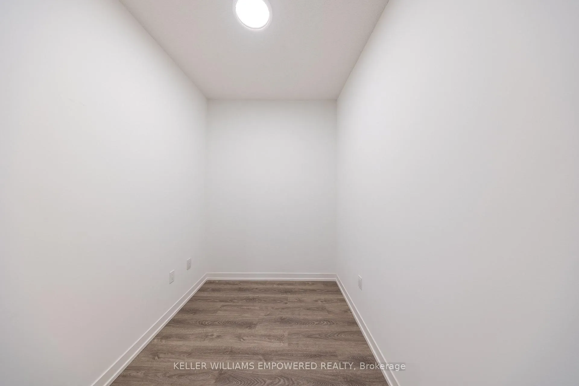 Photo 15 of Unit 5701, 8 Interchange Way, Vaughan, Vaughan Corporate Centre — HOMEH