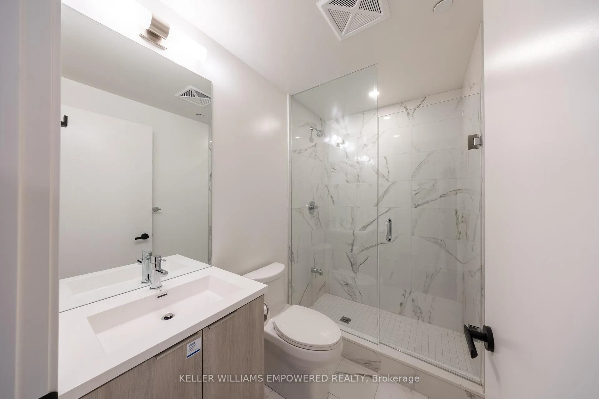 Photo 17 of Unit 5701, 8 Interchange Way, Vaughan, Vaughan Corporate Centre — HOMEH