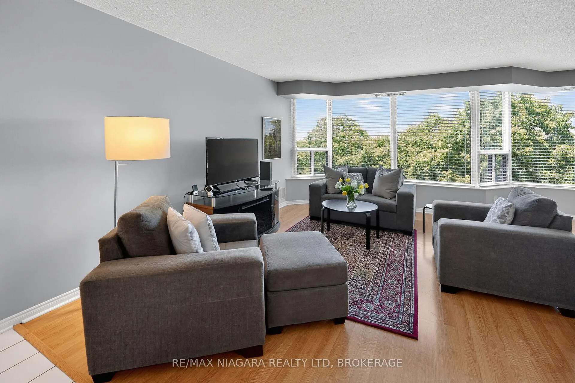 Photo 7 of Unit 607, 81 Scott Street, St. Catharines, Lakeport — HOMEH