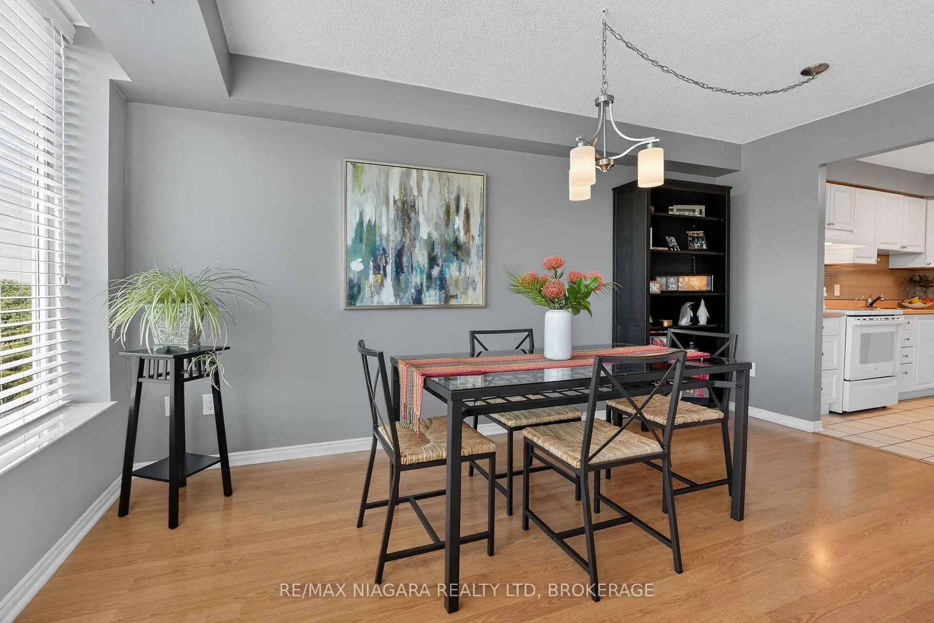Photo 13 of Unit 607, 81 Scott Street, St. Catharines, Lakeport — HOMEH