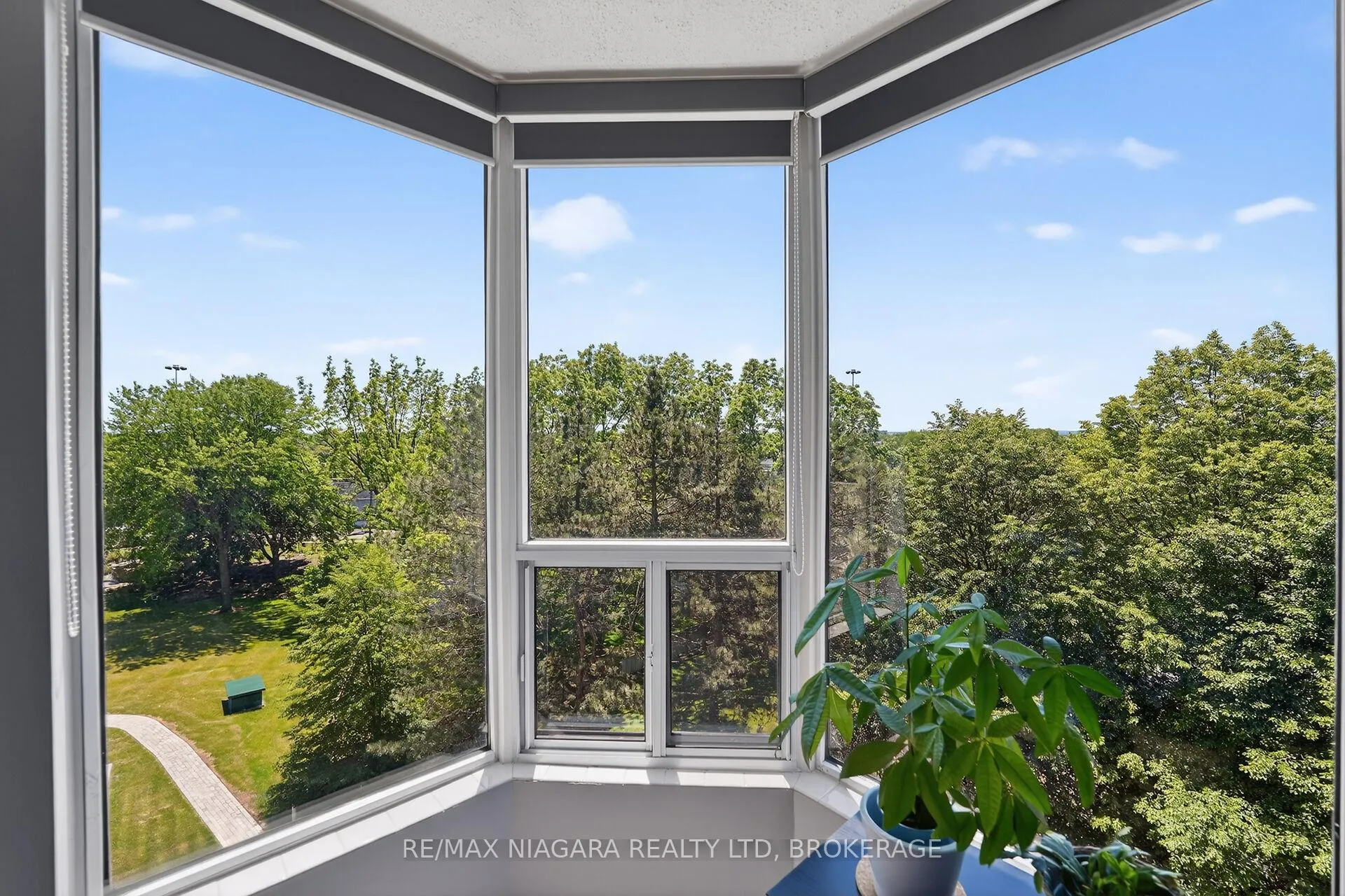 Photo 21 of Unit 607, 81 Scott Street, St. Catharines, Lakeport — HOMEH