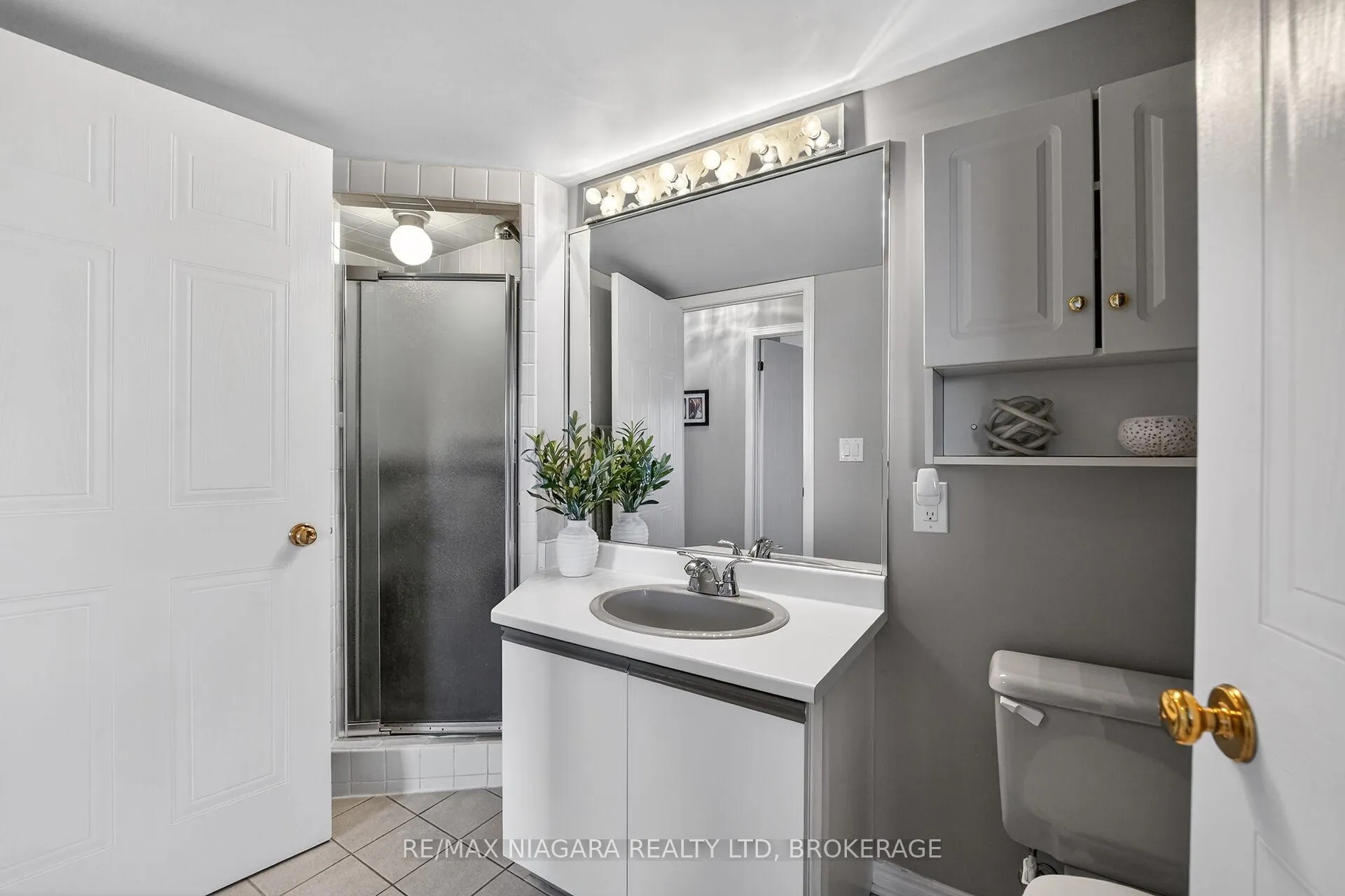 Photo 24 of Unit 607, 81 Scott Street, St. Catharines, Lakeport — HOMEH