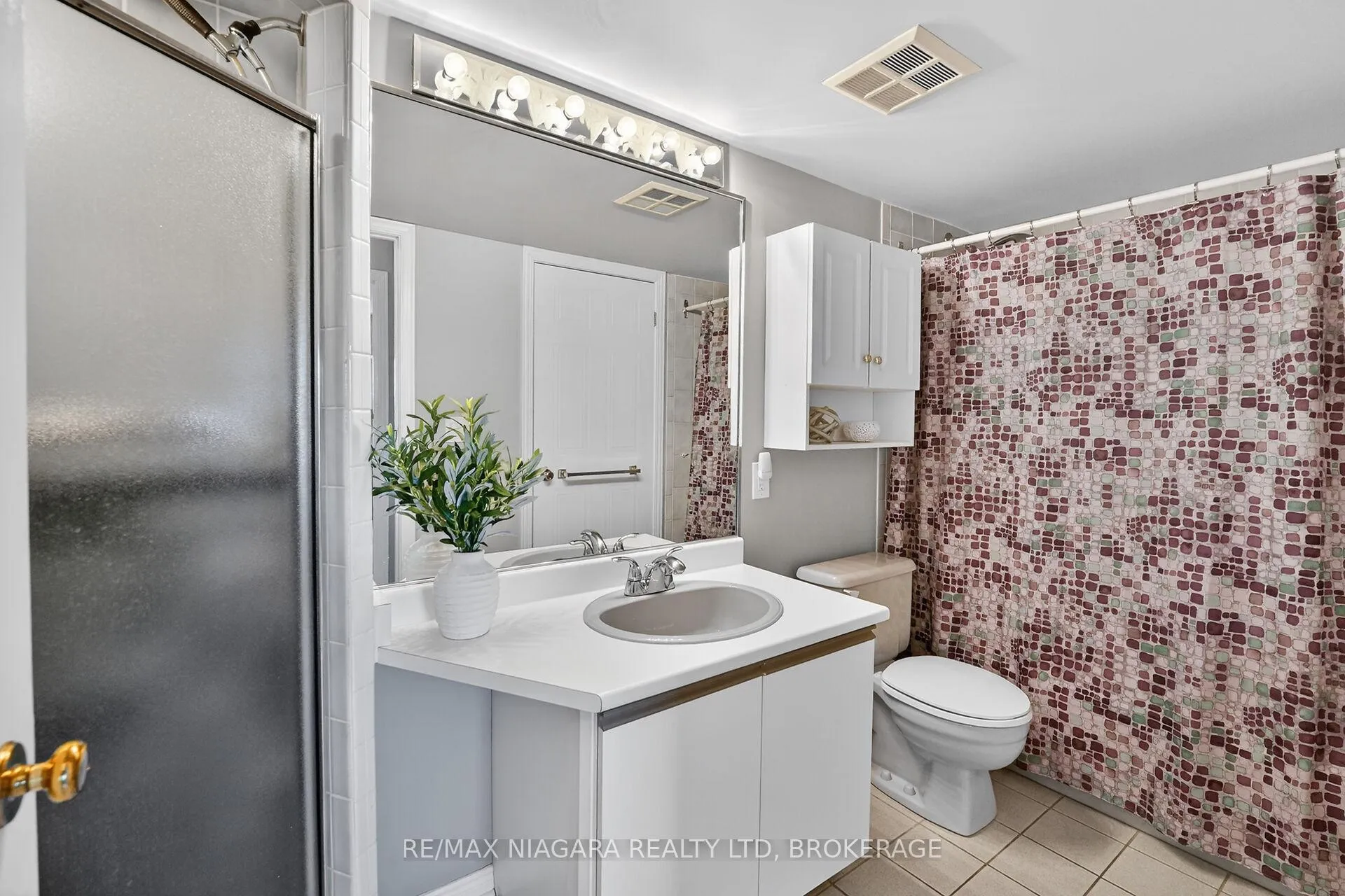Photo 25 of Unit 607, 81 Scott Street, St. Catharines, Lakeport — HOMEH