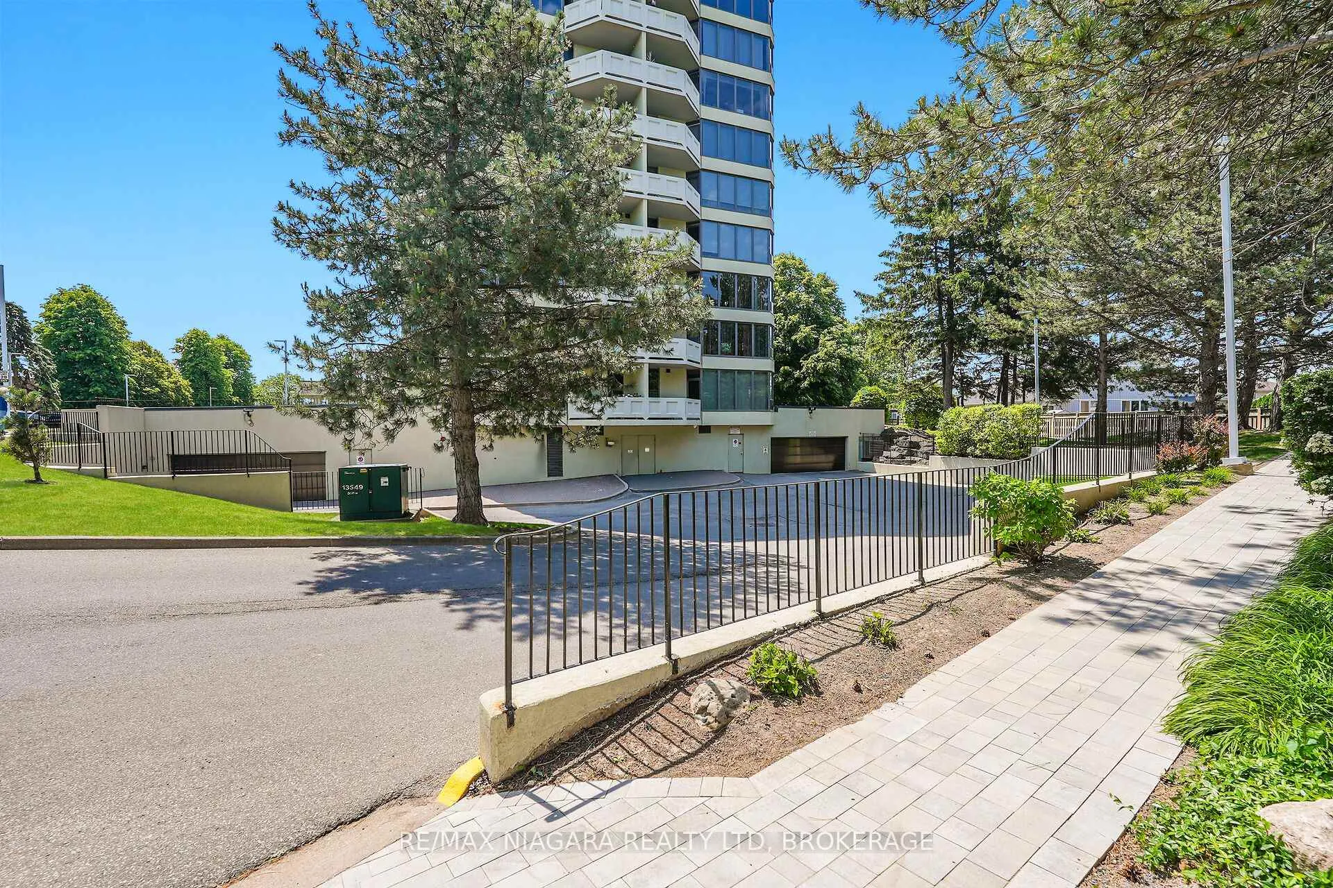 Photo 49 of Unit 607, 81 Scott Street, St. Catharines, Lakeport — HOMEH