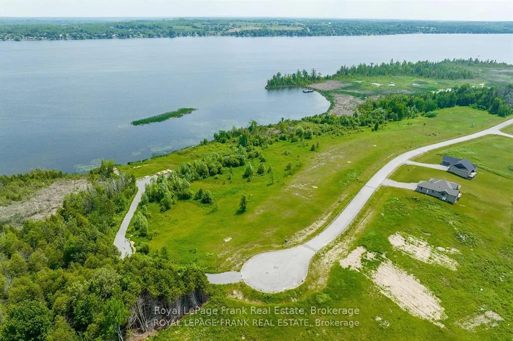Photo 6 of 5 Nipigon Street, Kawartha Lakes, Bobcaygeon — HOMEH