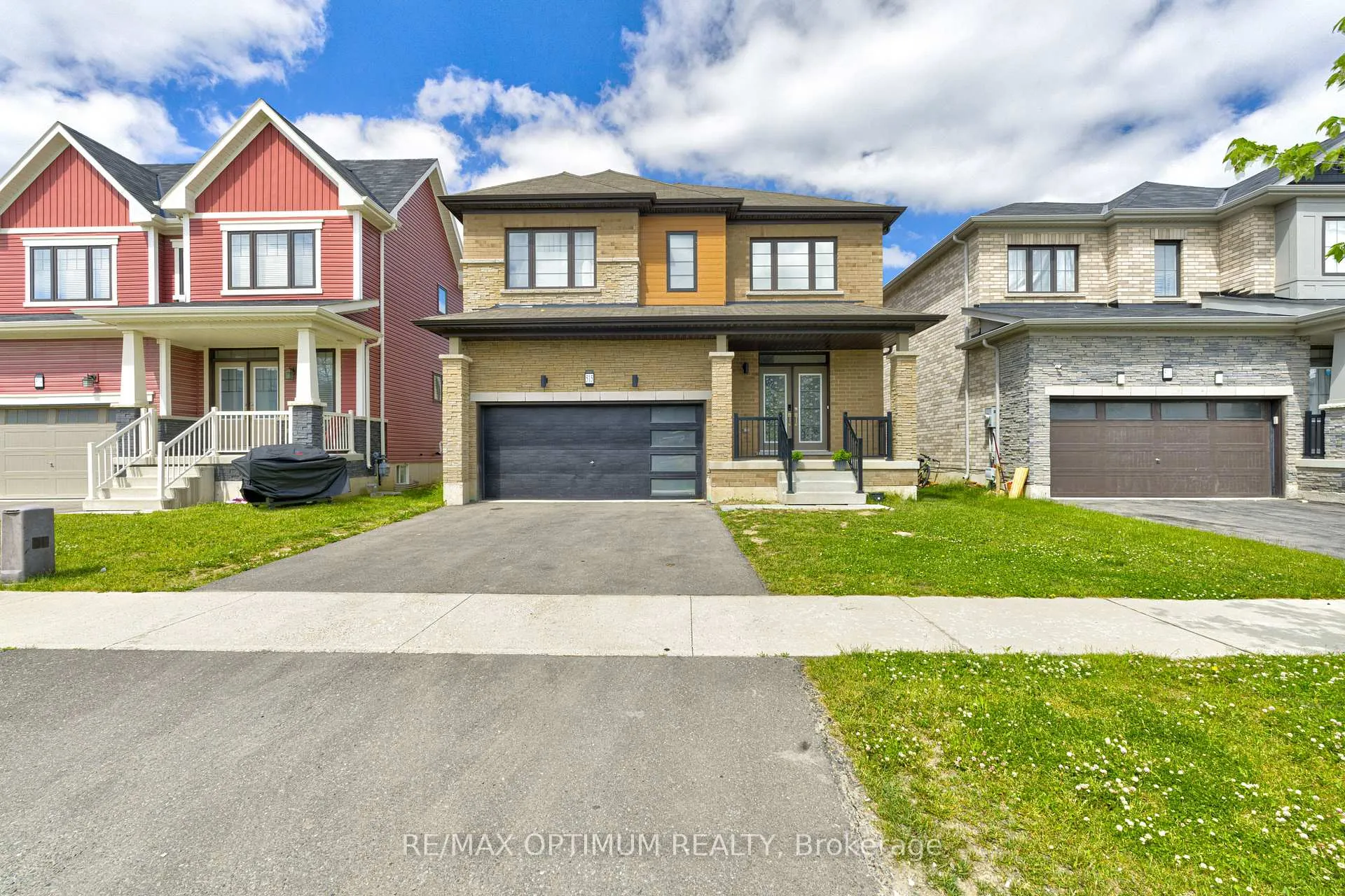 Photo 2 of 515 Barker Parkway, Thorold, Rolling Meadows — HOMEH
