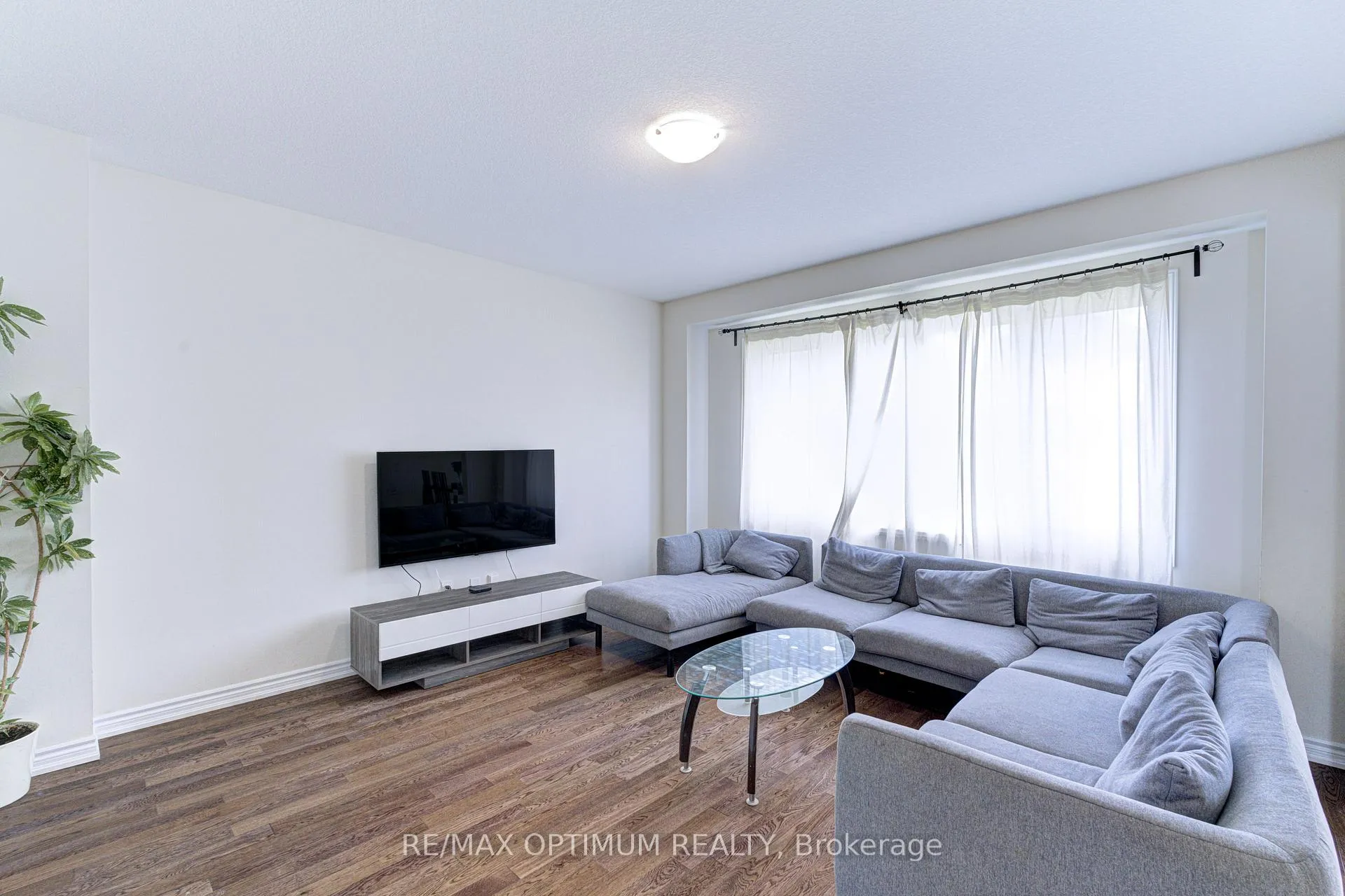 Photo 8 of 515 Barker Parkway, Thorold, Rolling Meadows — HOMEH