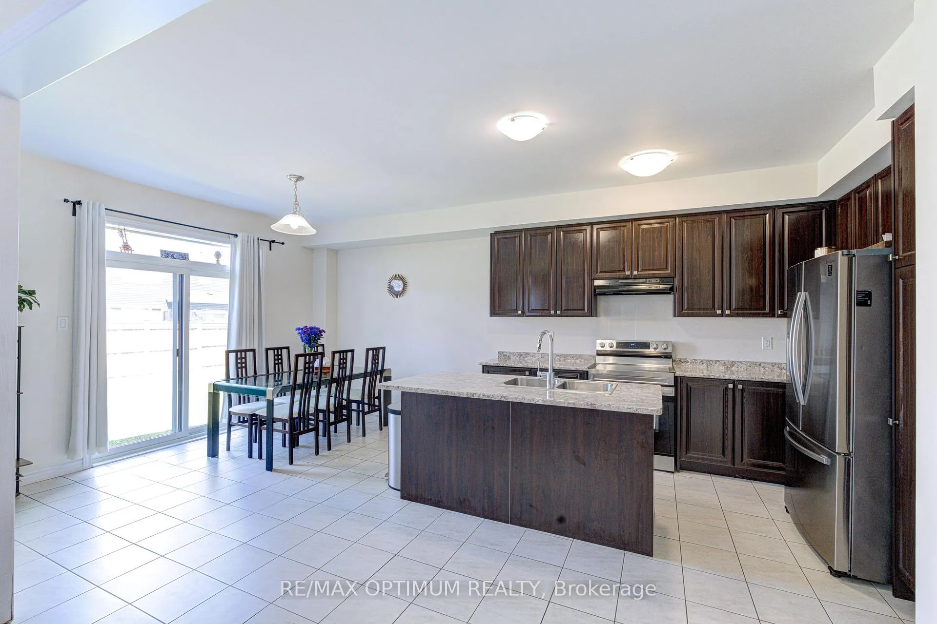 Photo 15 of 515 Barker Parkway, Thorold, Rolling Meadows — HOMEH