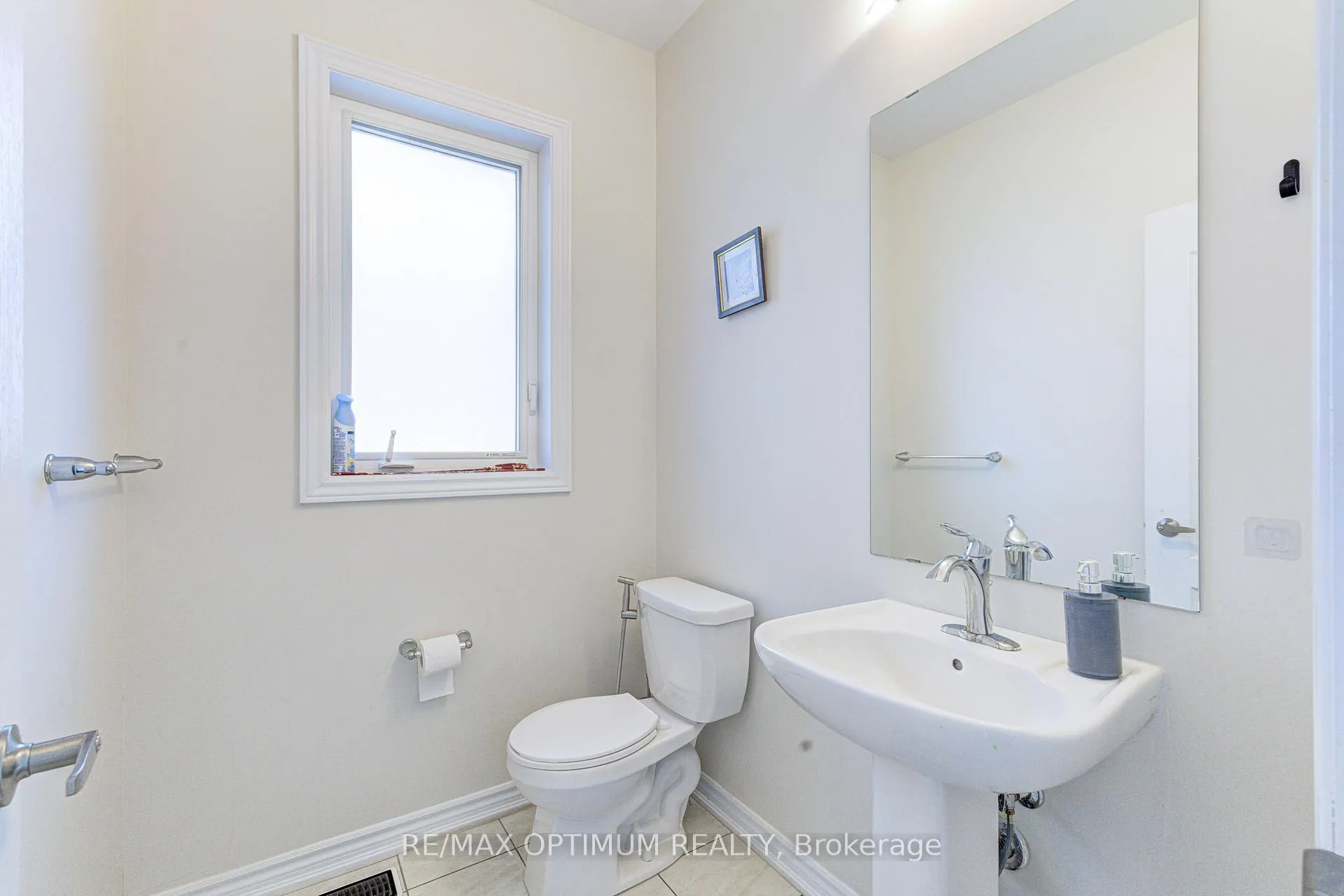 Photo 19 of 515 Barker Parkway, Thorold, Rolling Meadows — HOMEH