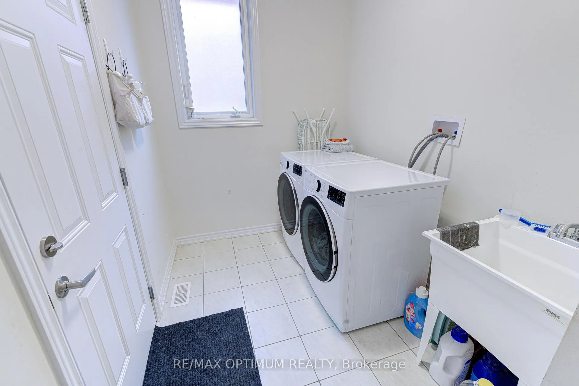 Photo 20 of 515 Barker Parkway, Thorold, Rolling Meadows — HOMEH