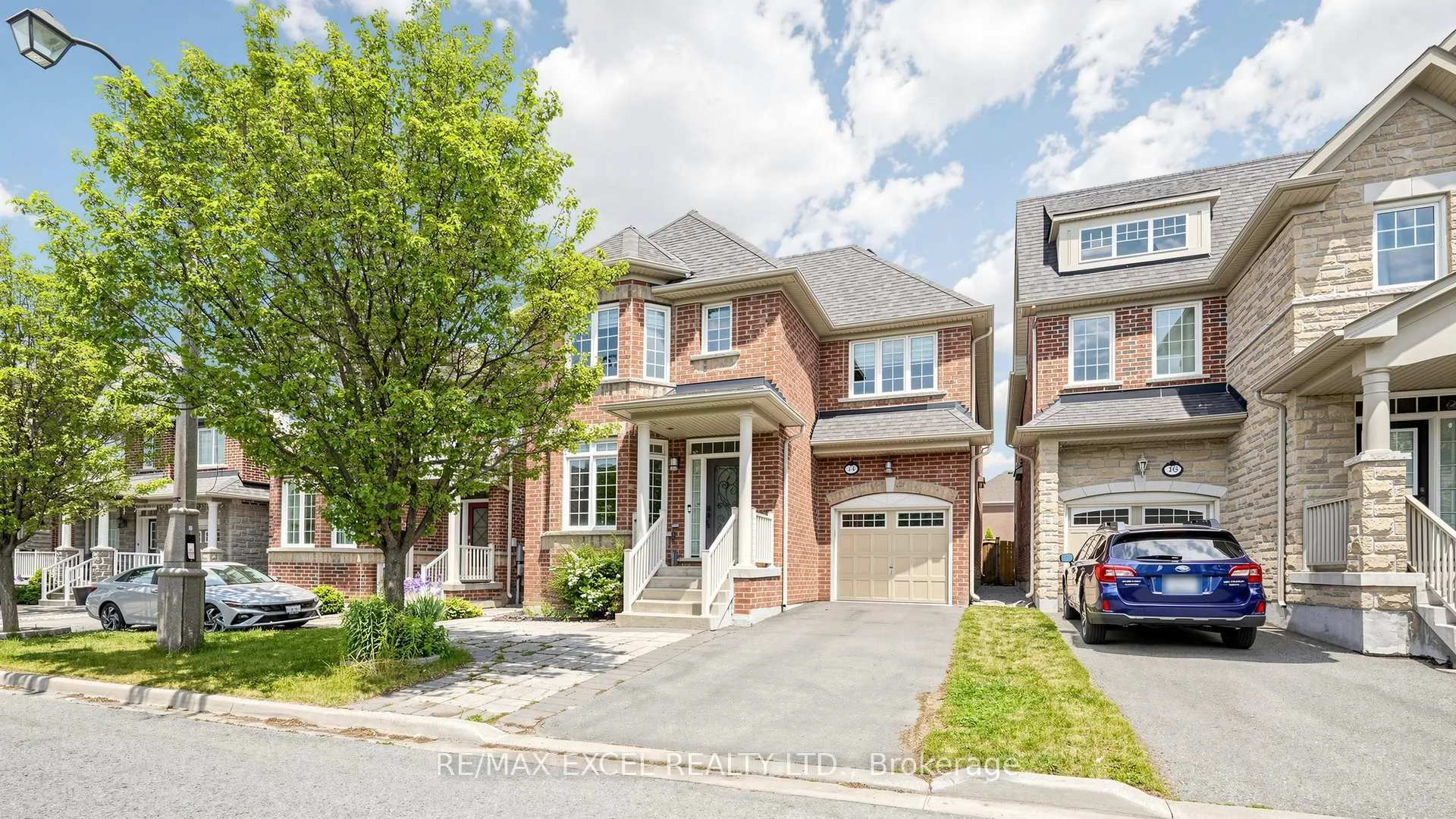 Photo 2 of 14 James Joyce Drive, Markham, Victoria Manor-Jennings Gate — HOMEH