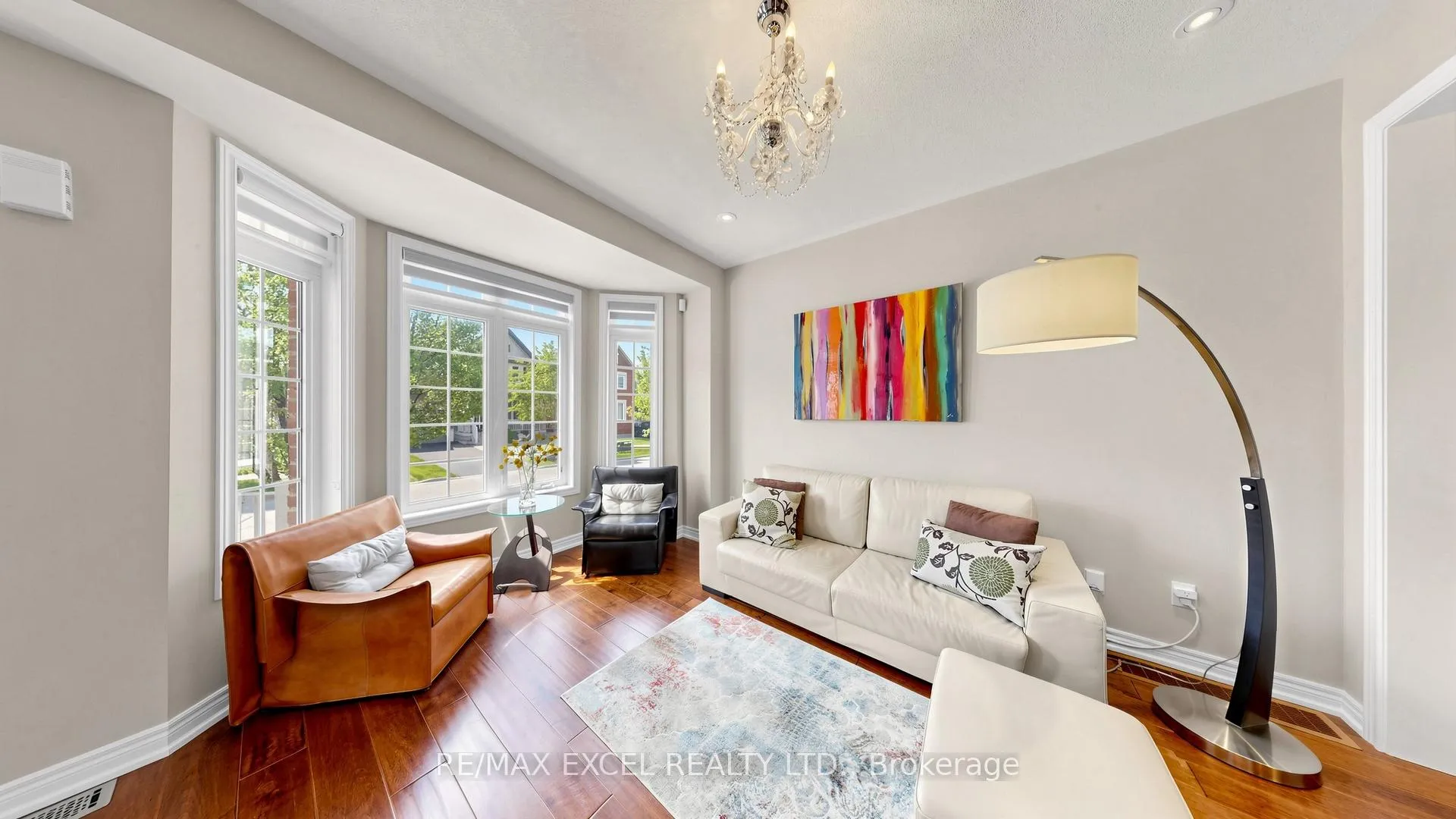 Photo 3 of 14 James Joyce Drive, Markham, Victoria Manor-Jennings Gate — HOMEH