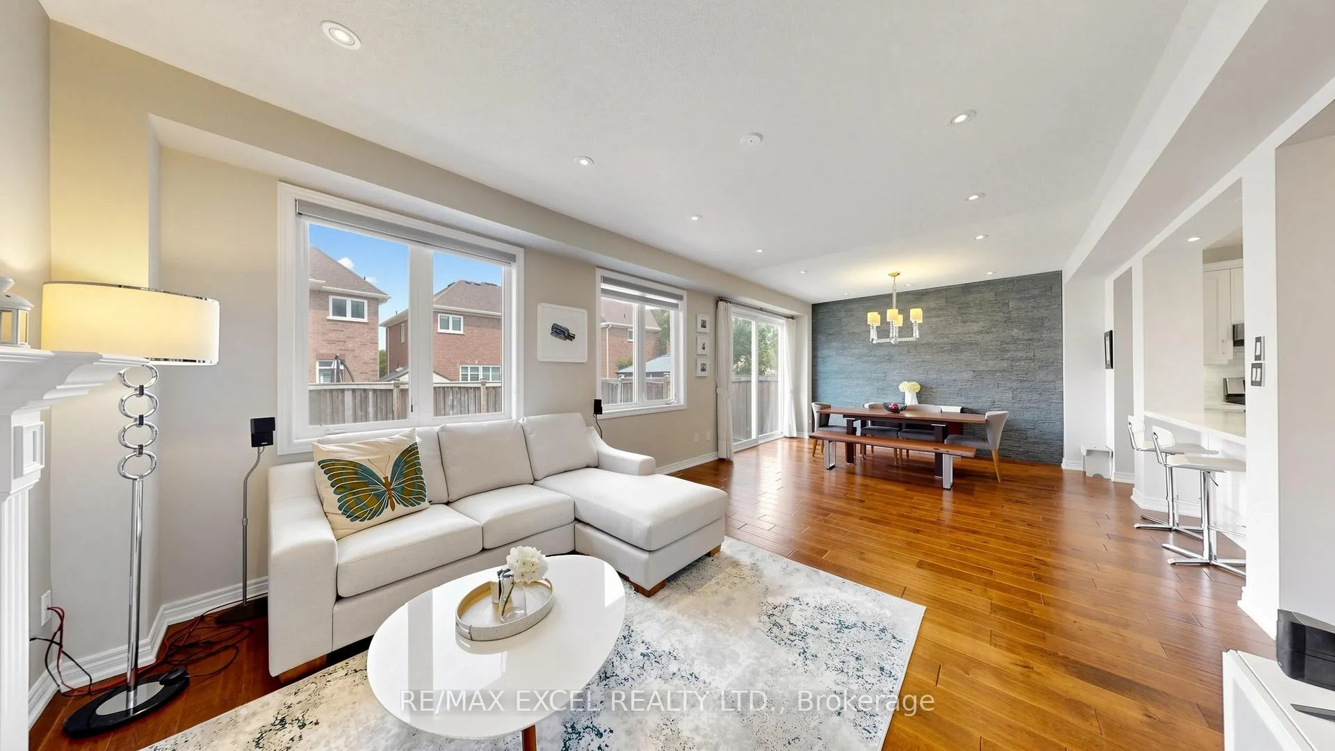 Photo 10 of 14 James Joyce Drive, Markham, Victoria Manor-Jennings Gate — HOMEH