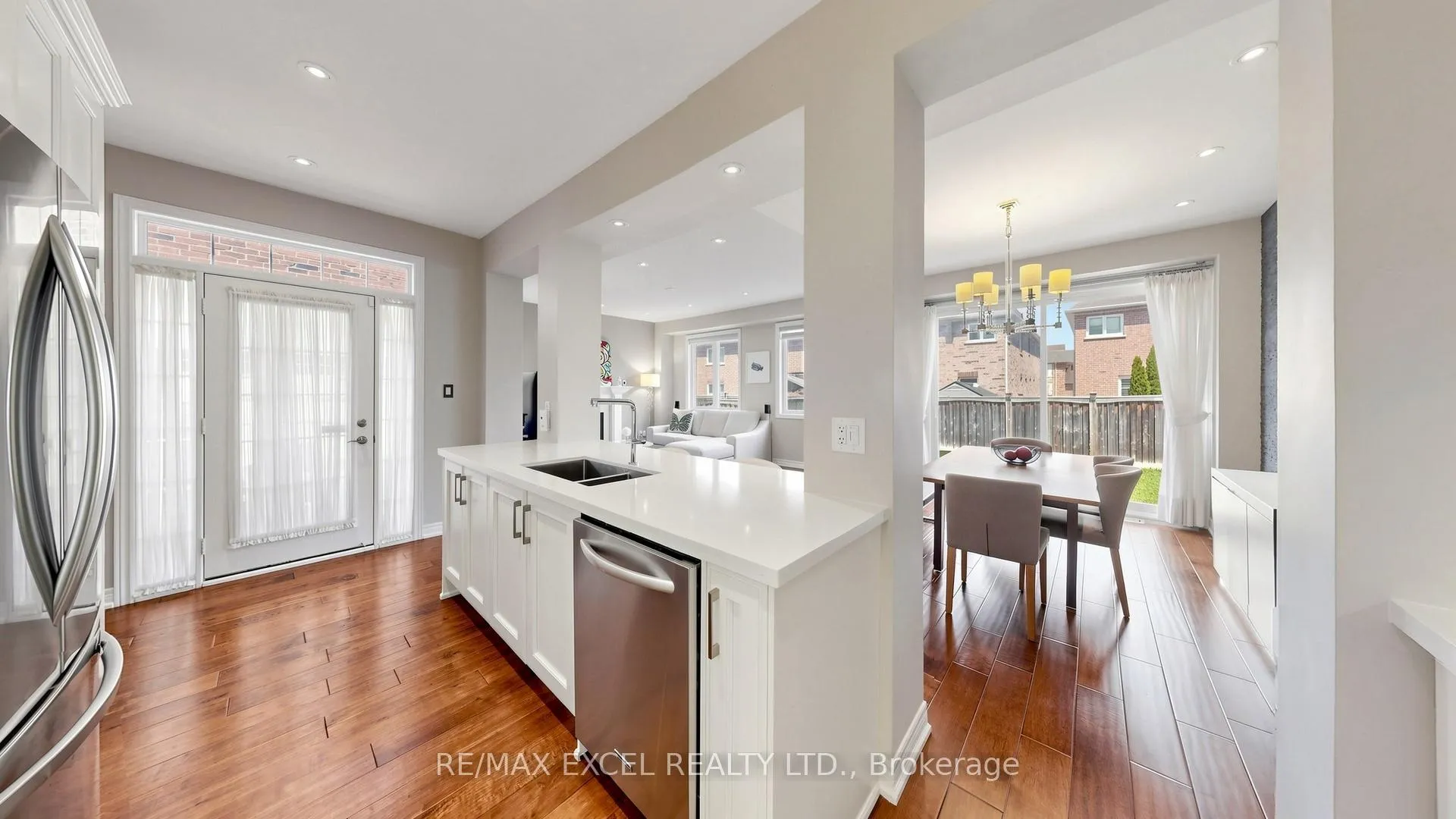 Photo 18 of 14 James Joyce Drive, Markham, Victoria Manor-Jennings Gate — HOMEH