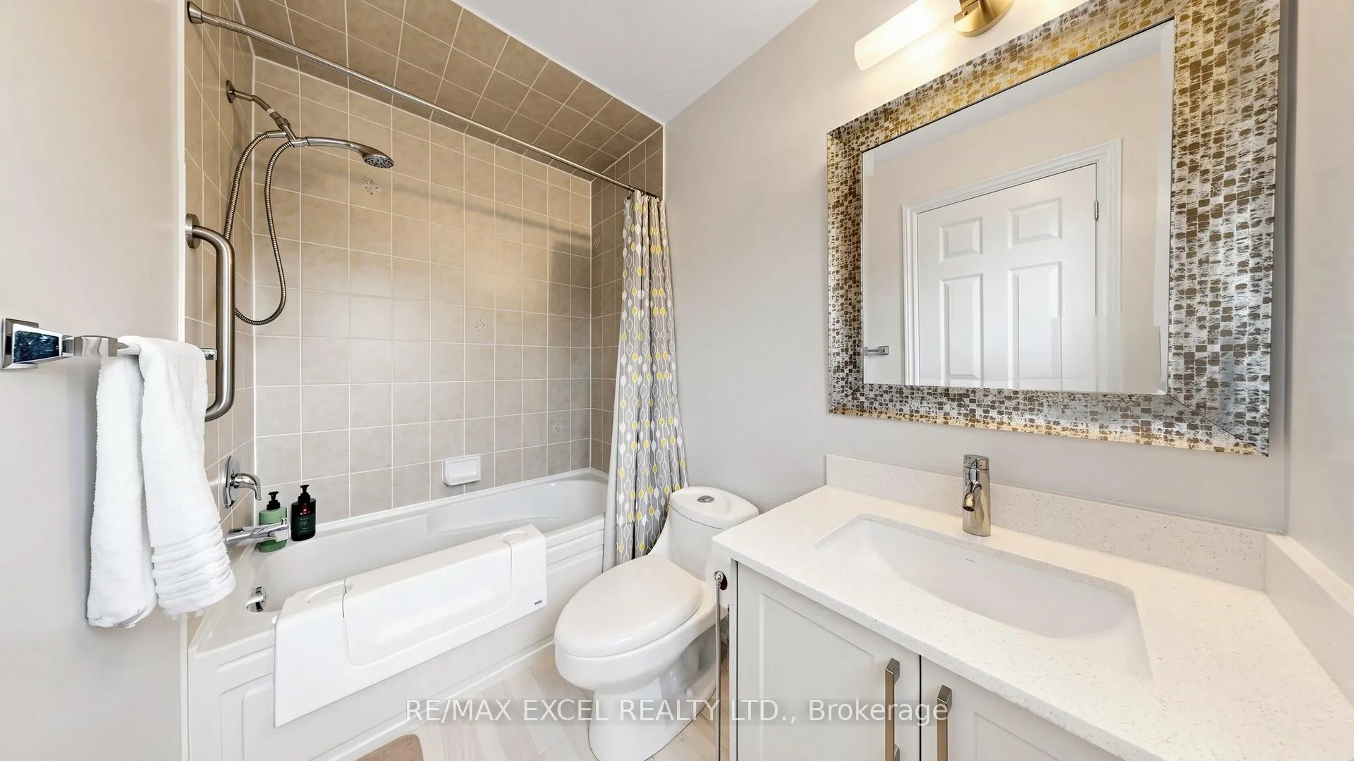 Photo 32 of 14 James Joyce Drive, Markham, Victoria Manor-Jennings Gate — HOMEH