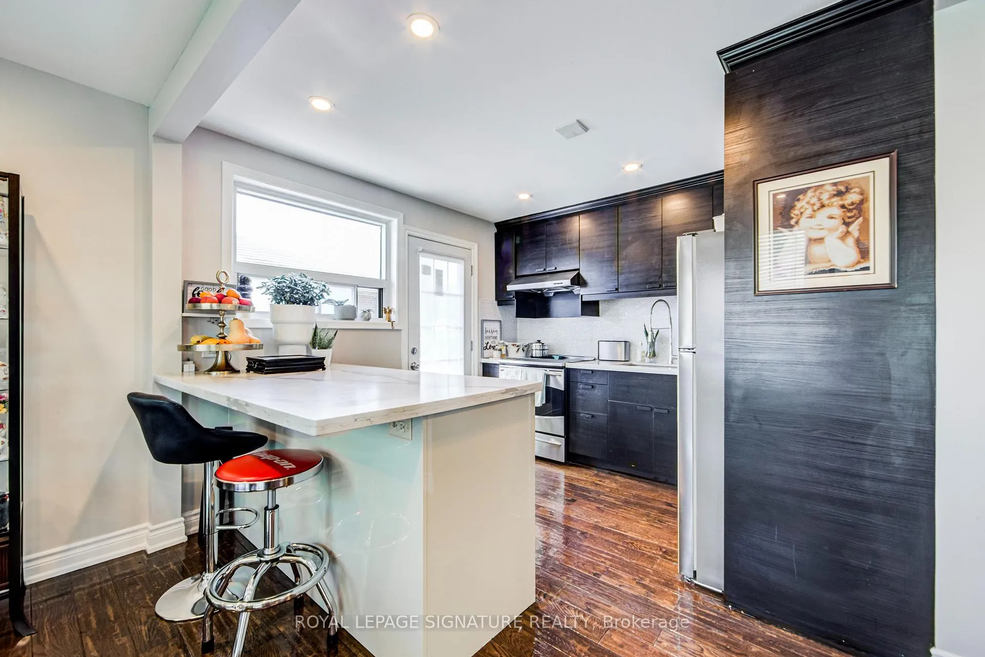 Photo 9 of 135 Rangoon Road, Etobicoke, Eringate-Centennial-West Deane — HOMEH