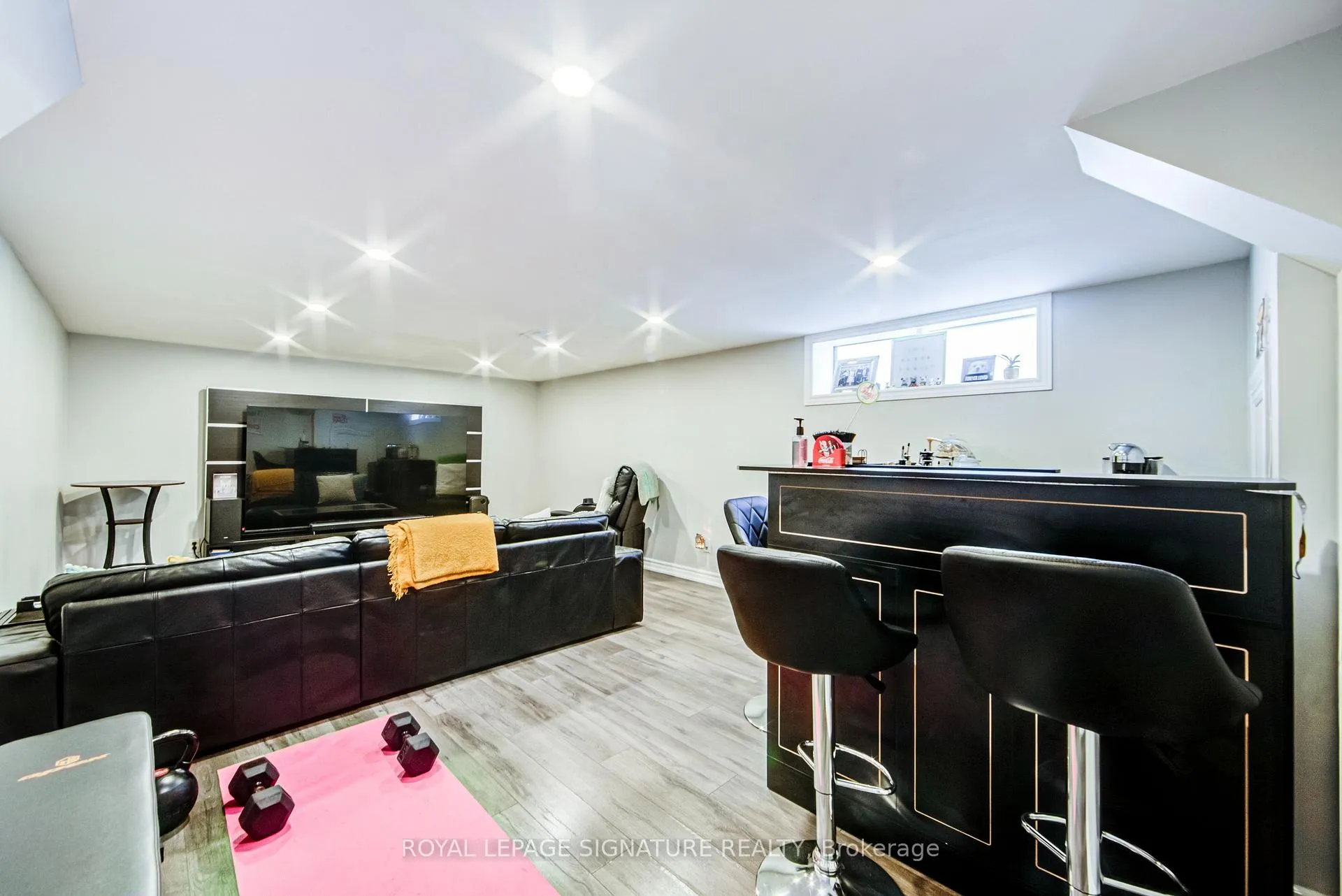 Photo 16 of 135 Rangoon Road, Etobicoke, Eringate-Centennial-West Deane — HOMEH