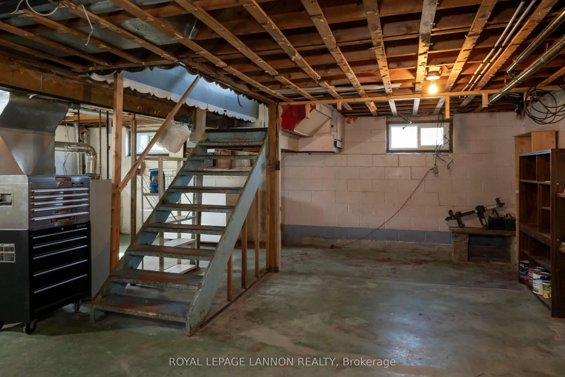 Photo 26 of 6301 Loch Lomond Rd, Thunder Bay, Mountain Road — HOMEH