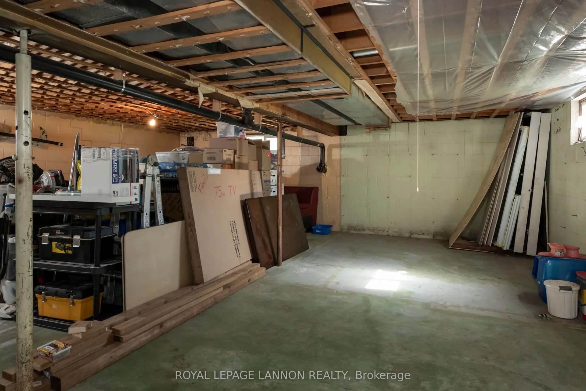 Photo 28 of 6301 Loch Lomond Rd, Thunder Bay, Mountain Road — HOMEH