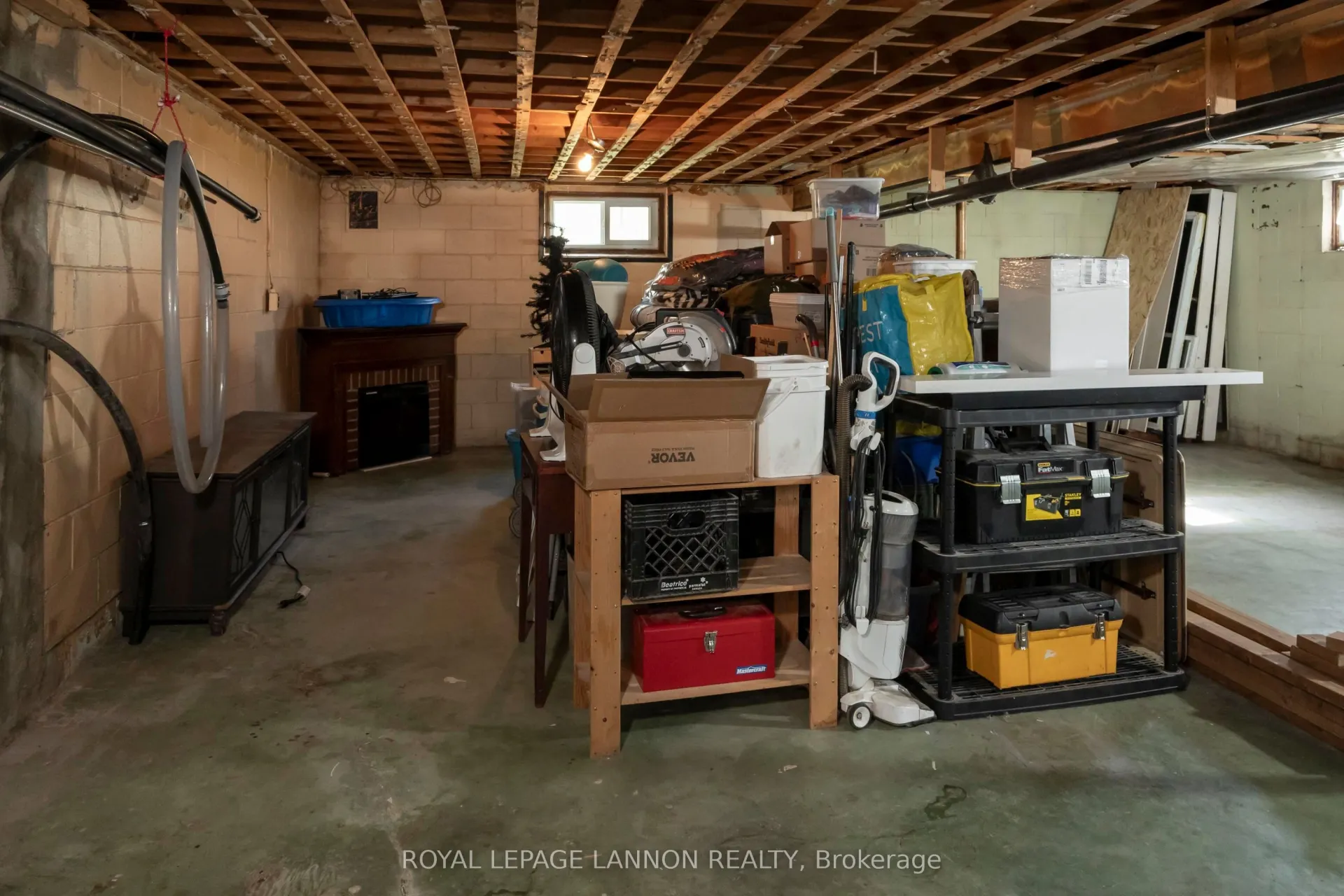 Photo 32 of 6301 Loch Lomond Rd, Thunder Bay, Mountain Road — HOMEH