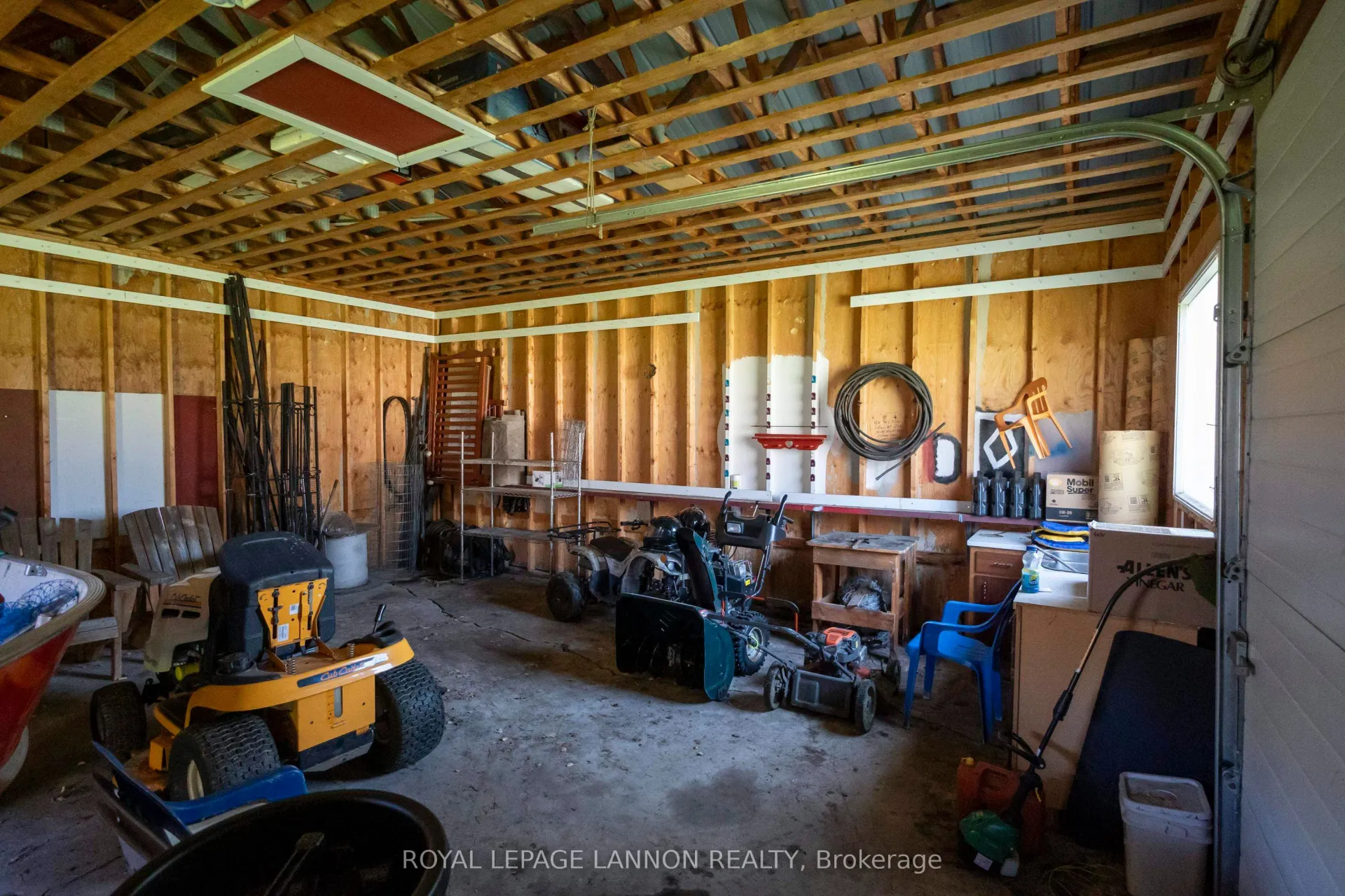 Photo 33 of 6301 Loch Lomond Rd, Thunder Bay, Mountain Road — HOMEH
