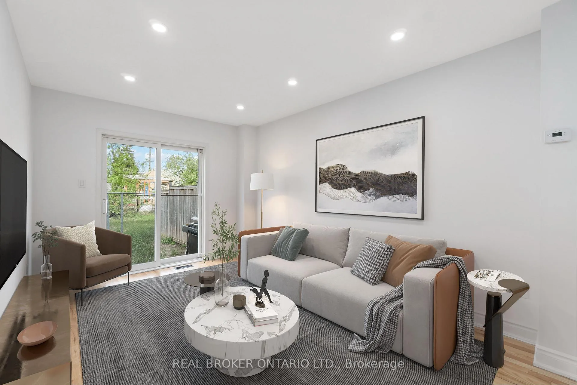 Photo 2 of 3 A Southpark Drive, Ottawa, Blackburn Hamlet — HOMEH