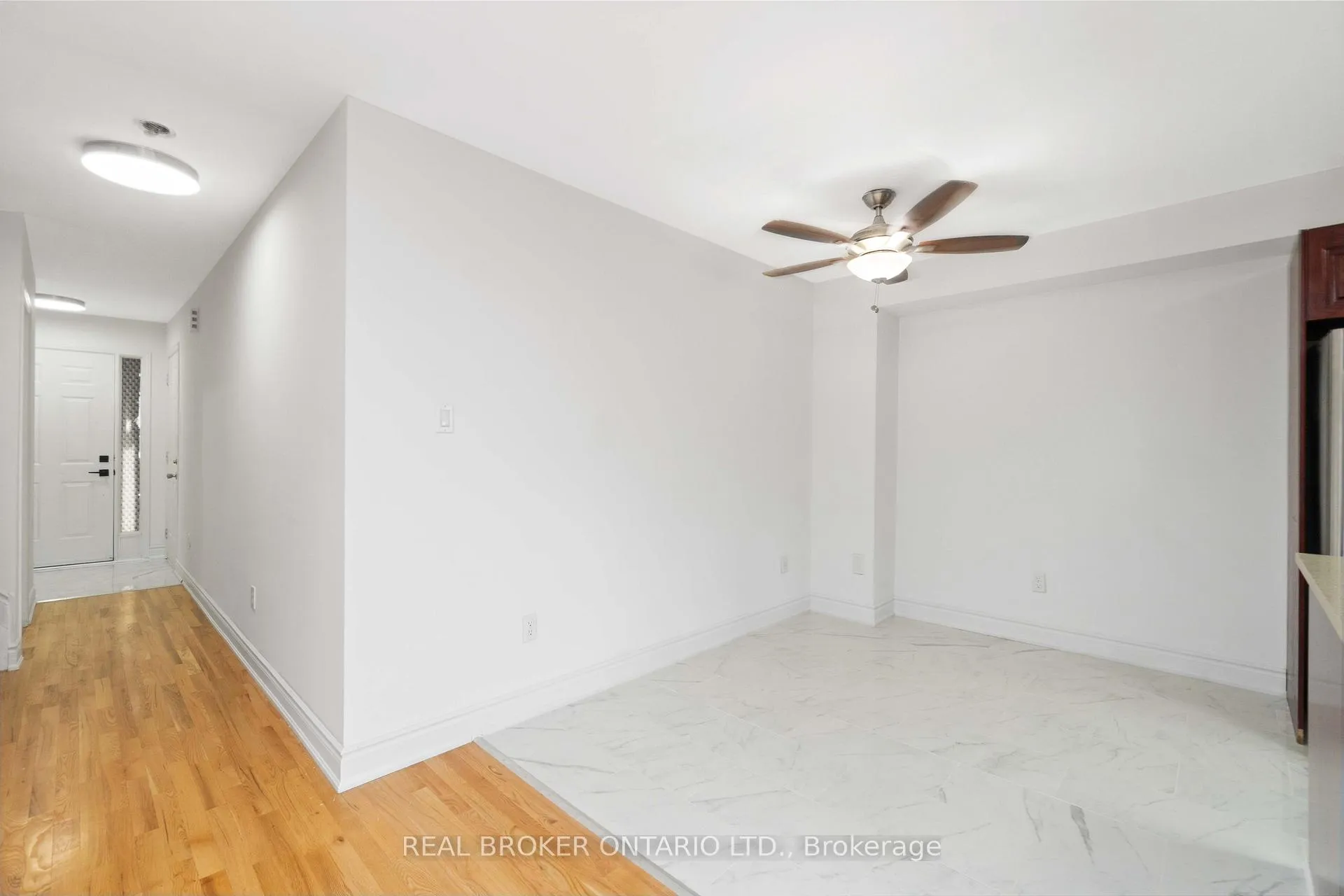 Photo 15 of 3 A Southpark Drive, Ottawa, Blackburn Hamlet — HOMEH