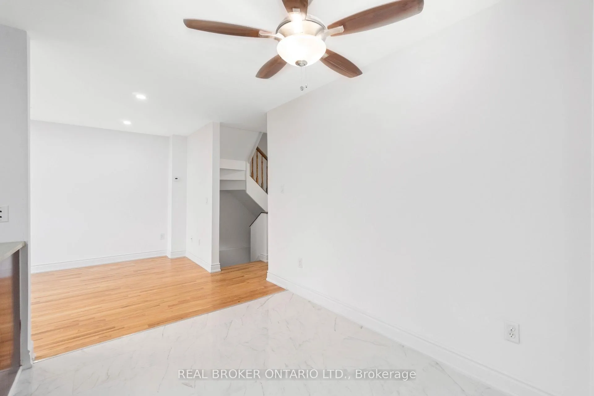 Photo 16 of 3 A Southpark Drive, Ottawa, Blackburn Hamlet — HOMEH