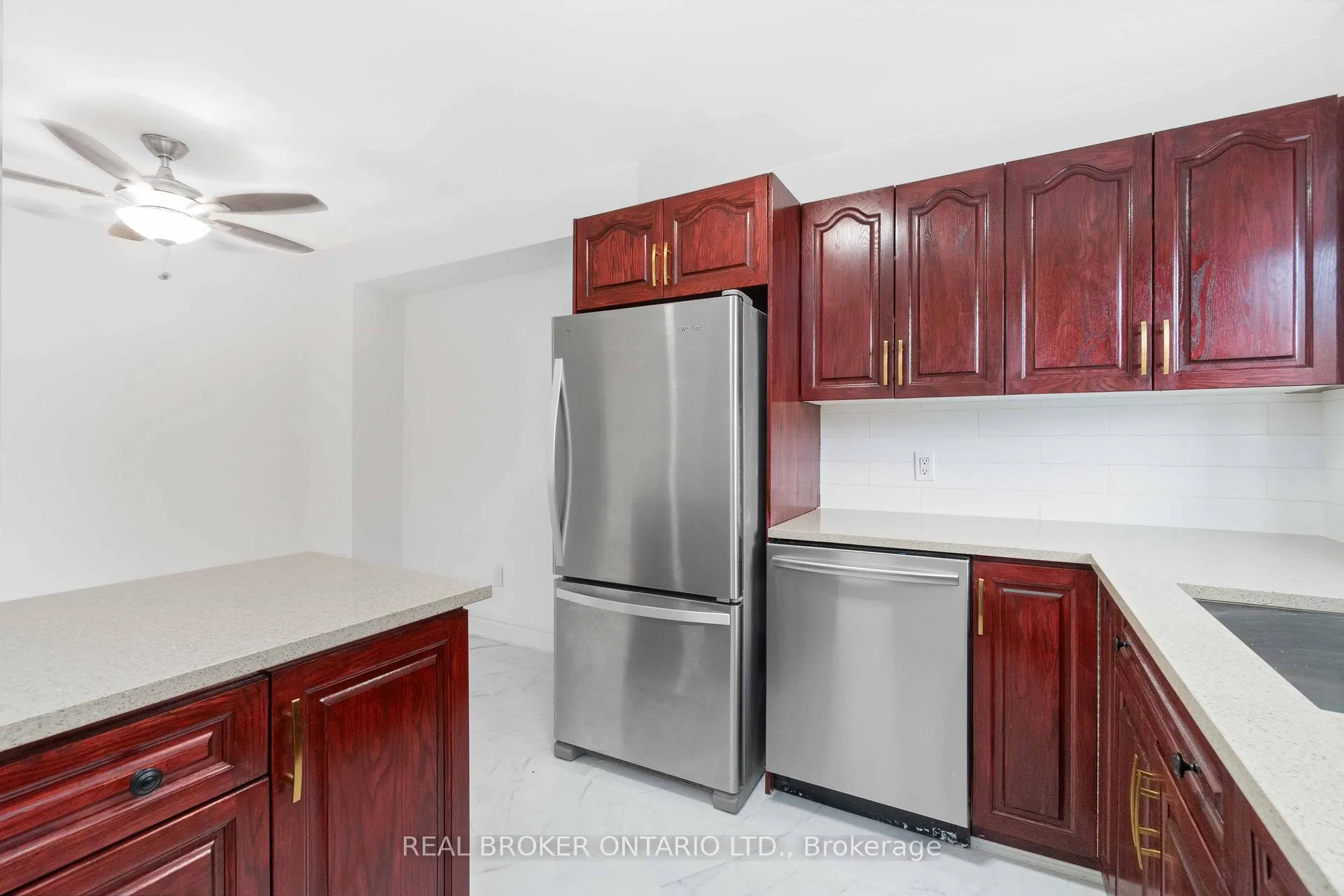 Photo 22 of 3 A Southpark Drive, Ottawa, Blackburn Hamlet — HOMEH