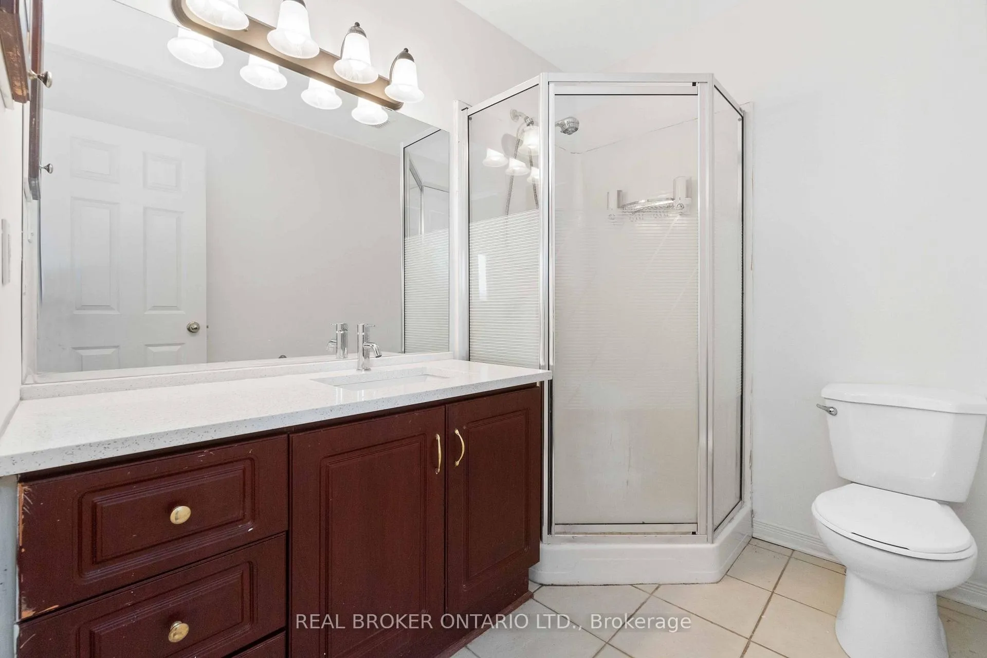 Photo 37 of 3 A Southpark Drive, Ottawa, Blackburn Hamlet — HOMEH