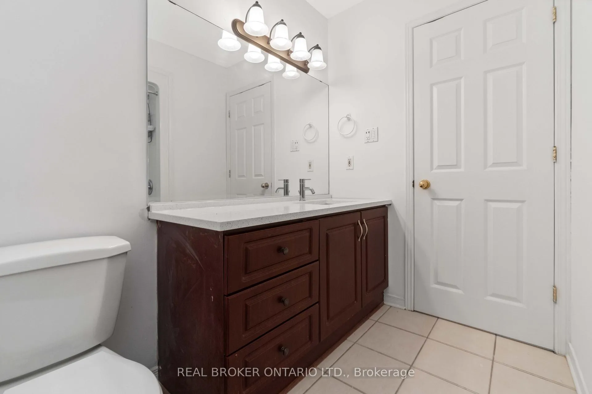 Photo 41 of 3 A Southpark Drive, Ottawa, Blackburn Hamlet — HOMEH
