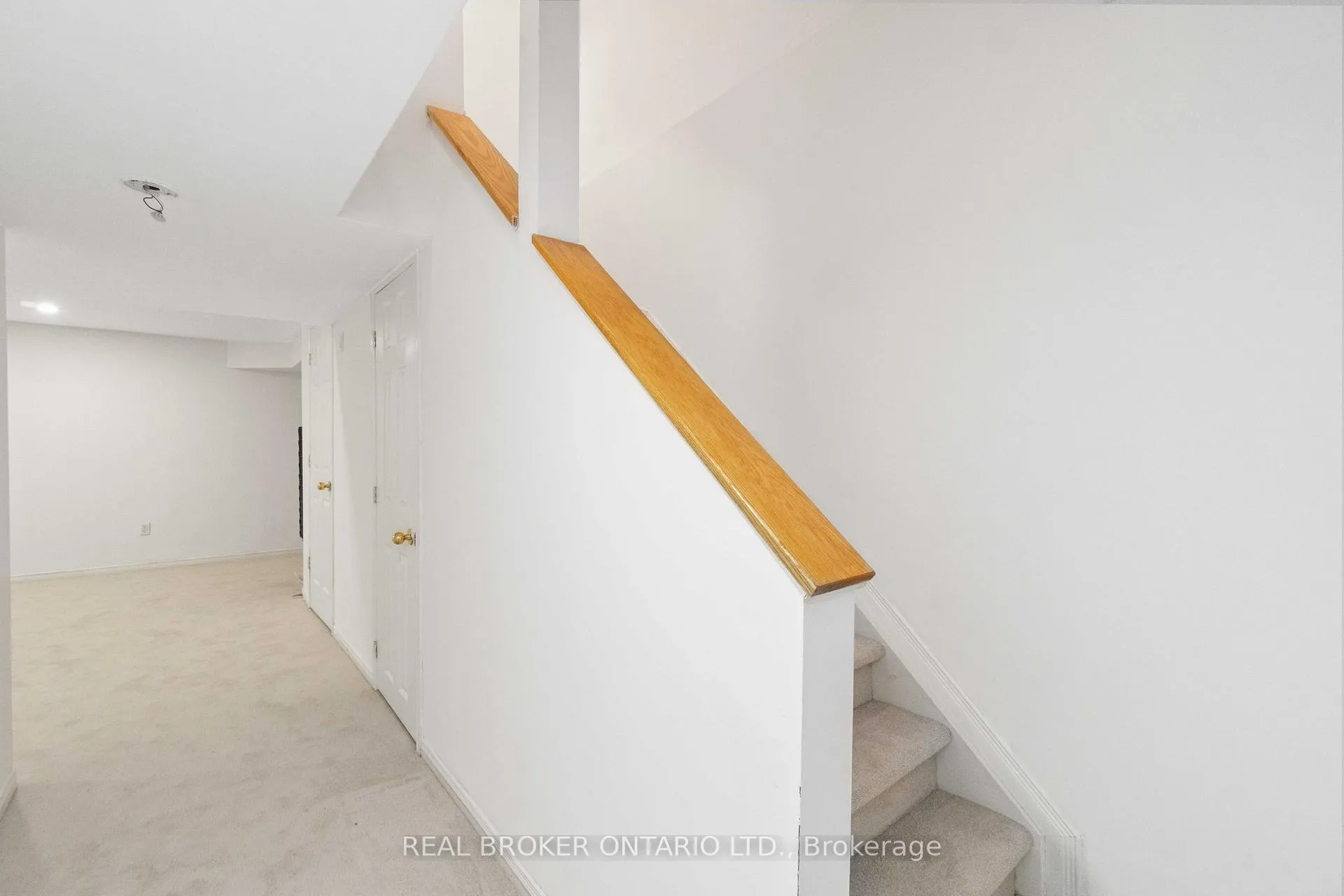 Photo 42 of 3 A Southpark Drive, Ottawa, Blackburn Hamlet — HOMEH