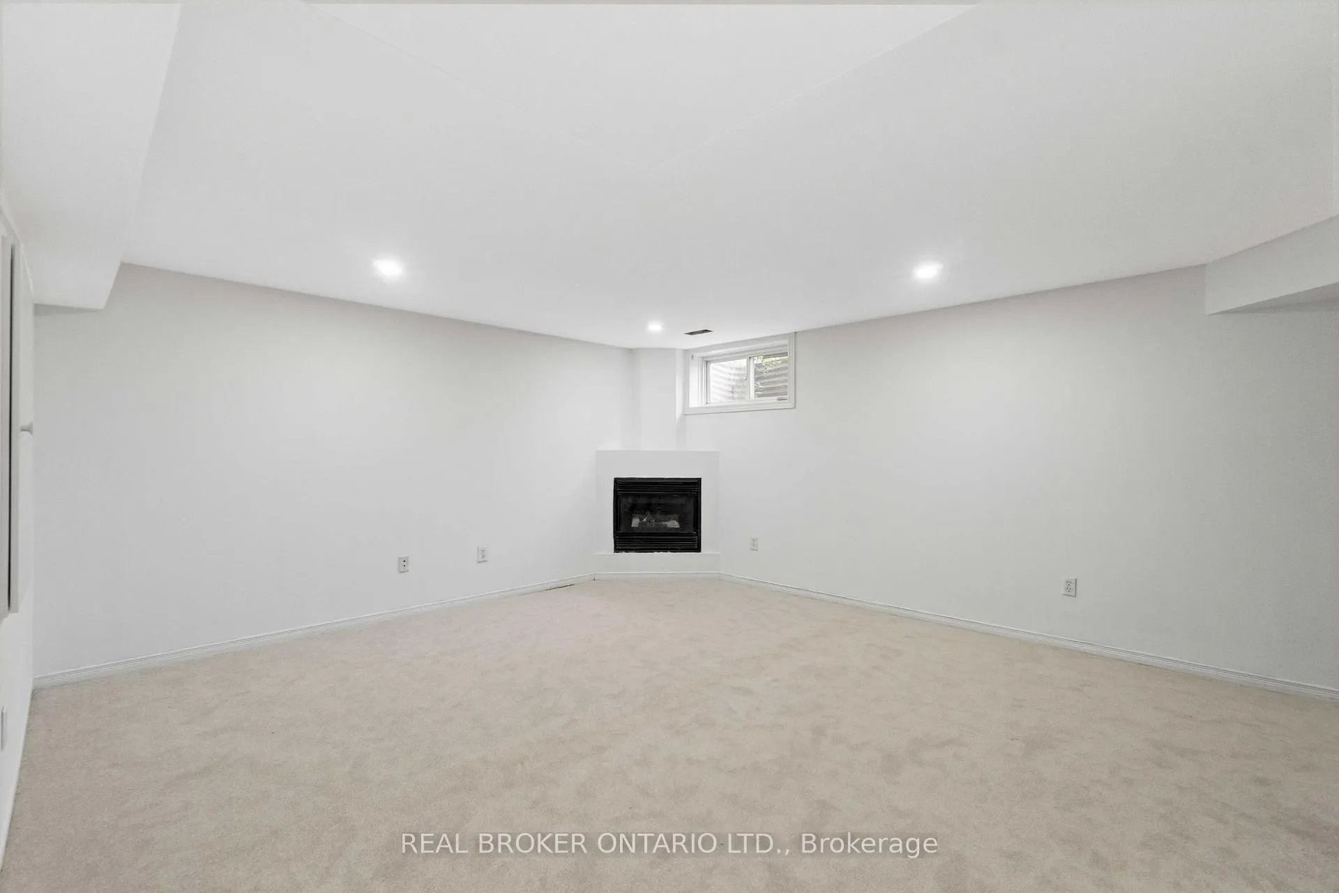Photo 43 of 3 A Southpark Drive, Ottawa, Blackburn Hamlet — HOMEH