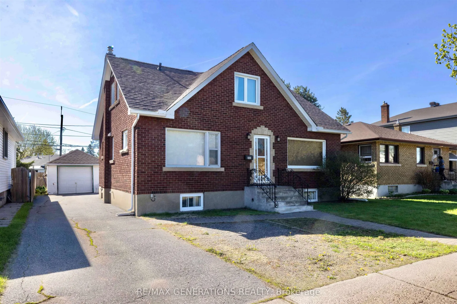 Front of 408 Kingsway Avenue