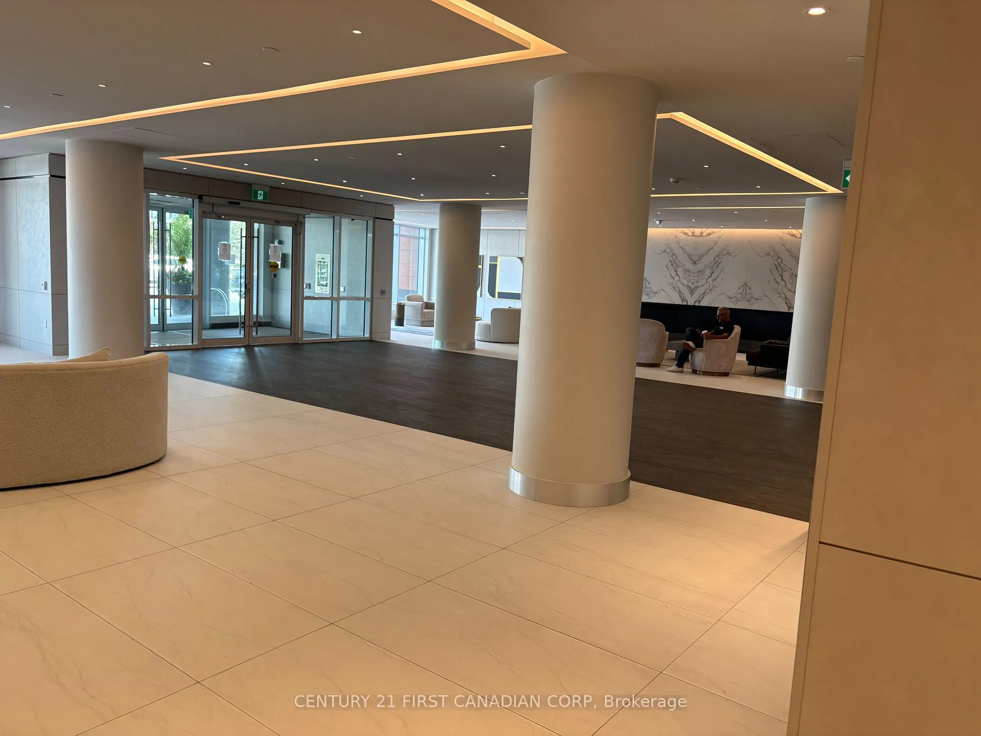 Photo 4 of Unit B-3011, 50 Upper Mall Way, Vaughan, Brownridge — HOMEH