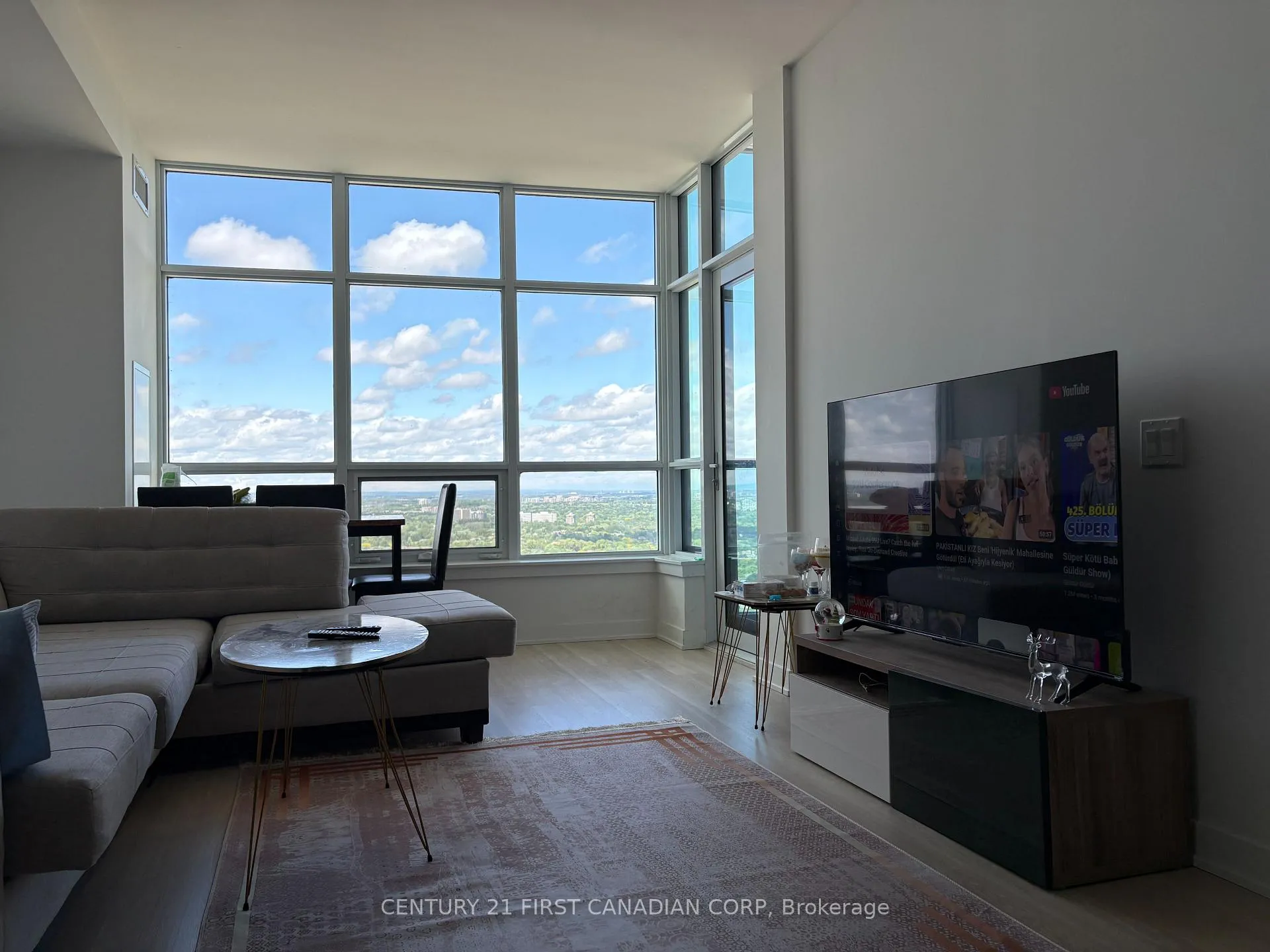 Photo 6 of Unit B-3011, 50 Upper Mall Way, Vaughan, Brownridge — HOMEH