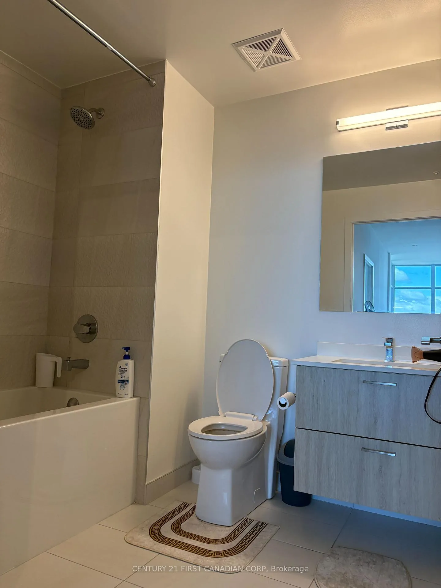 Photo 18 of Unit B-3011, 50 Upper Mall Way, Vaughan, Brownridge — HOMEH