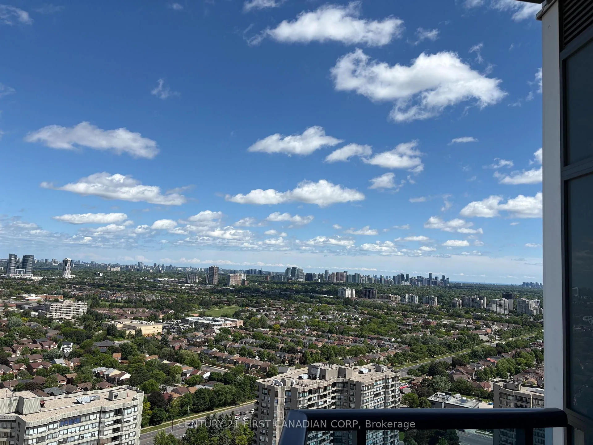 Photo 24 of Unit B-3011, 50 Upper Mall Way, Vaughan, Brownridge — HOMEH
