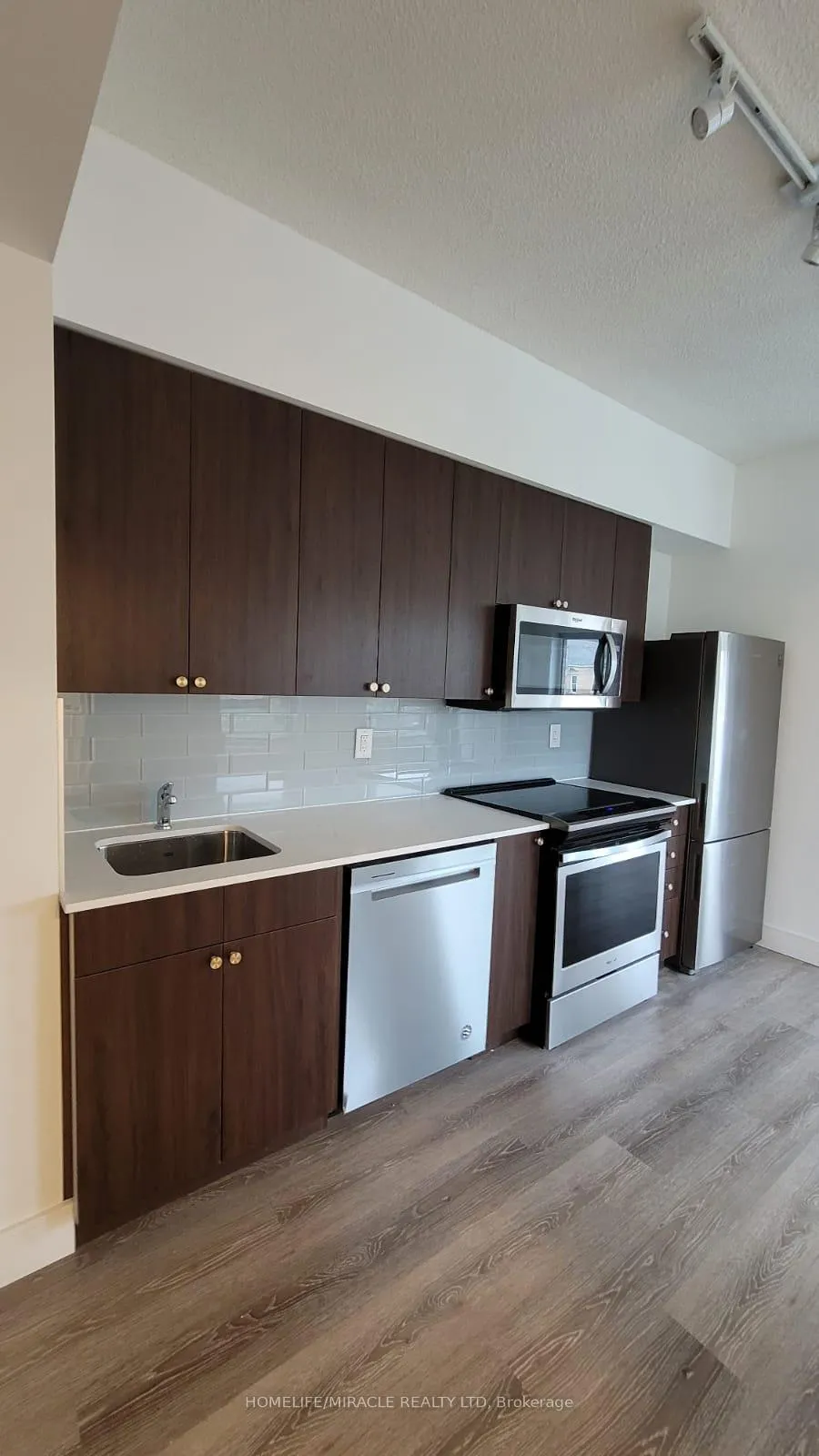 Front of Unit 219, 1 Wellington Street