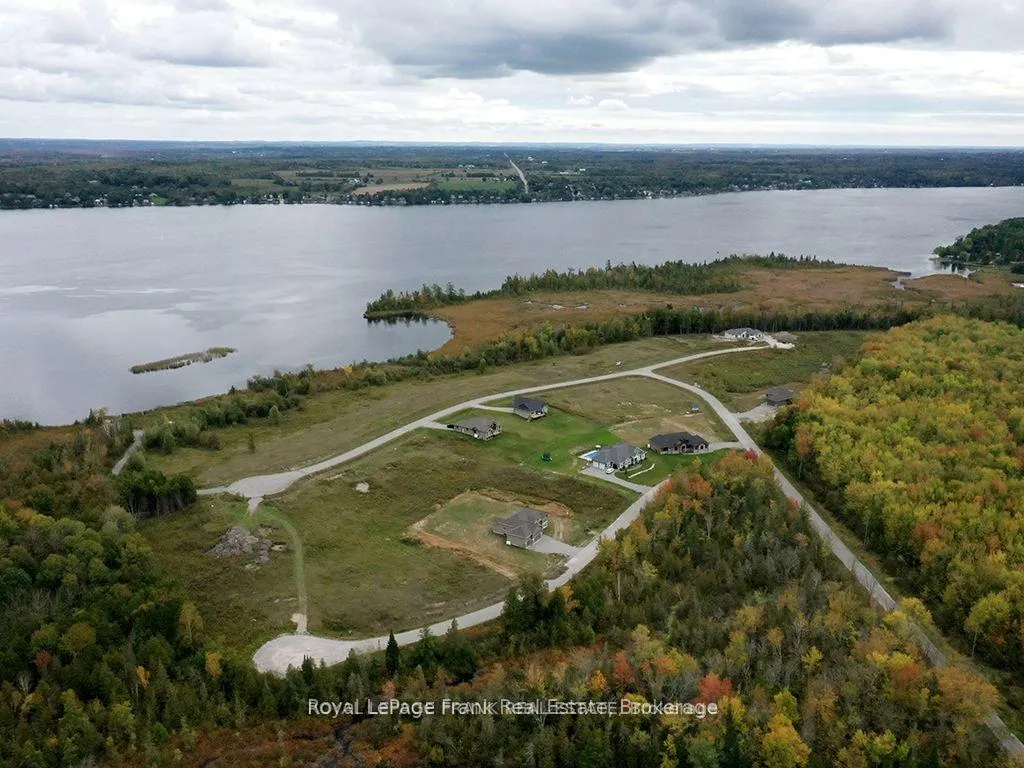 Photo 4 of 11 Nipigon Street, Kawartha Lakes, Fenelon Falls — HOMEH