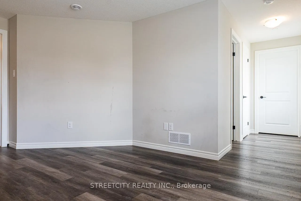 Photo 8 of 381 Callaway Road, London, North R — HOMEH