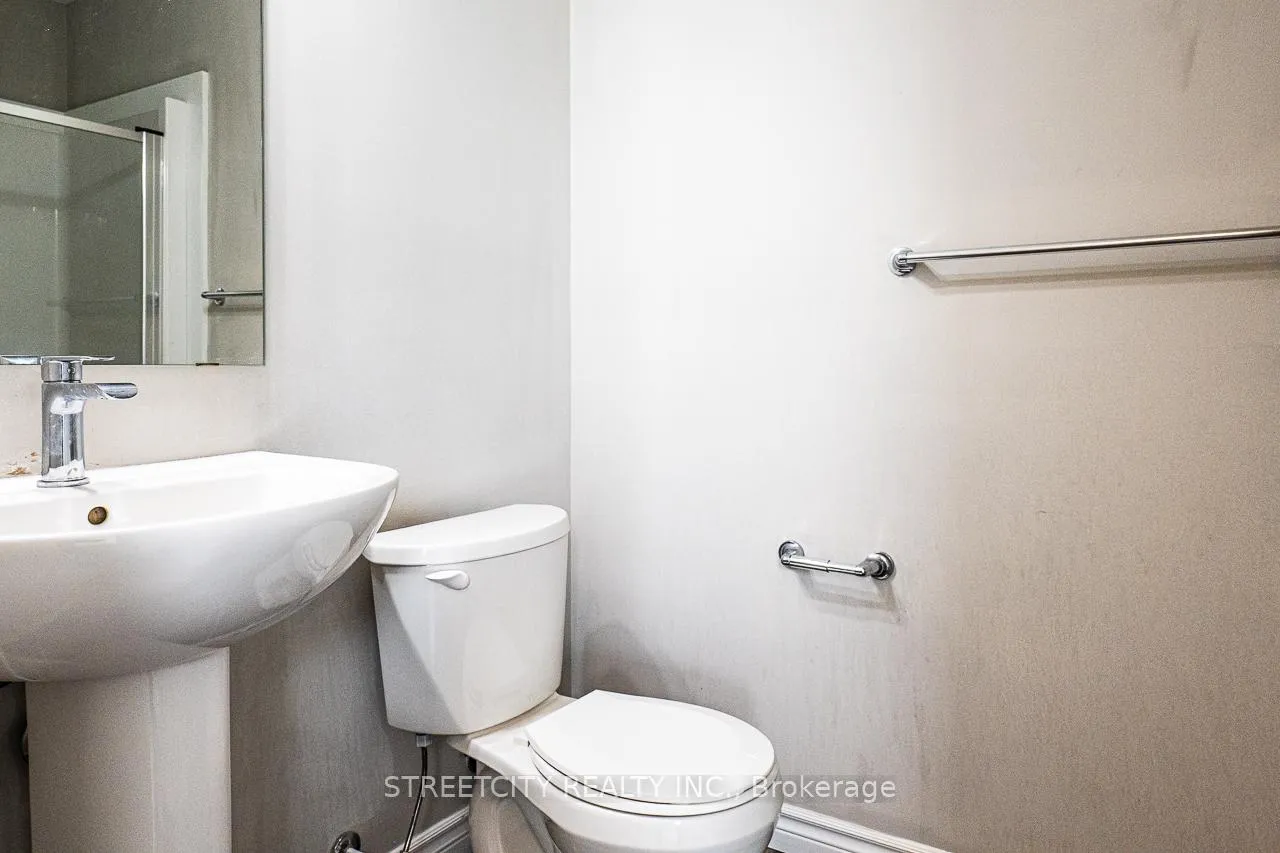 Photo 10 of 381 Callaway Road, London, North R — HOMEH
