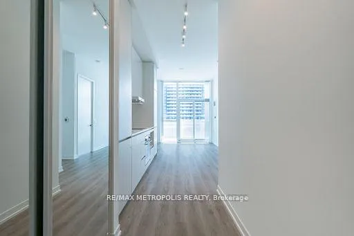Photo 3 of Unit 621, 28 Interchange Way, Vaughan, Vaughan Corporate Centre — HOMEH