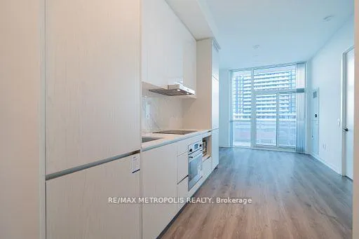 Photo 4 of Unit 621, 28 Interchange Way, Vaughan, Vaughan Corporate Centre — HOMEH