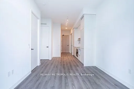 Photo 5 of Unit 621, 28 Interchange Way, Vaughan, Vaughan Corporate Centre — HOMEH