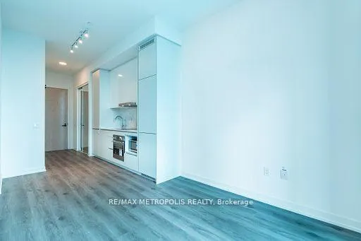 Photo 6 of Unit 621, 28 Interchange Way, Vaughan, Vaughan Corporate Centre — HOMEH