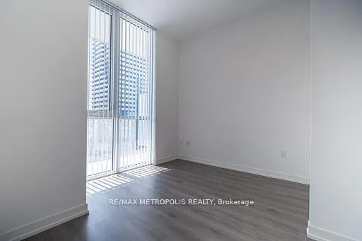 Photo 11 of Unit 621, 28 Interchange Way, Vaughan, Vaughan Corporate Centre — HOMEH