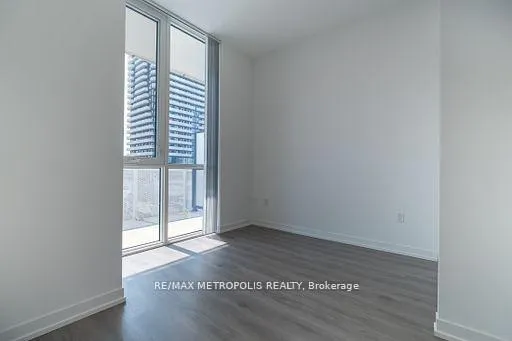 Photo 12 of Unit 621, 28 Interchange Way, Vaughan, Vaughan Corporate Centre — HOMEH